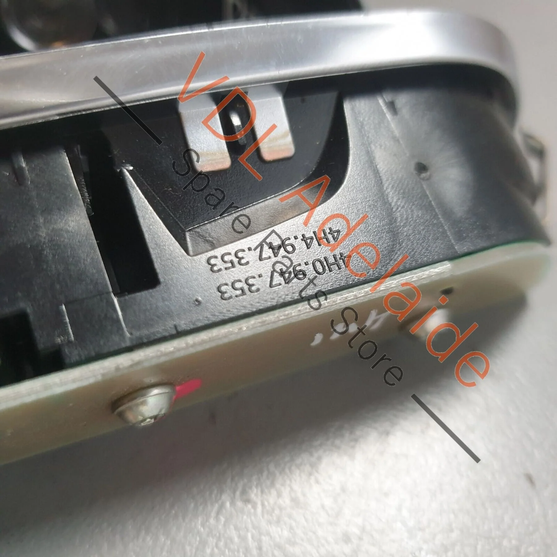Audi A8 4H Rear Passenger Ceiling Mounted Interior Reading Lights 4H0947353 4H0947354 - Image 6