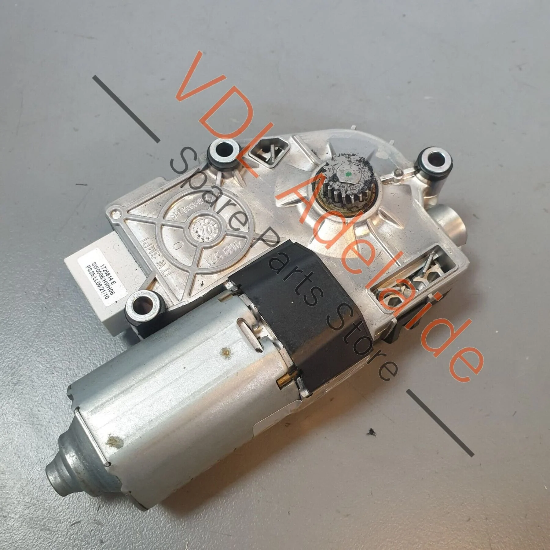Audi A8 4H Sliding Glass Sunroof Open Close Motor 4H0959591 - Image 4
