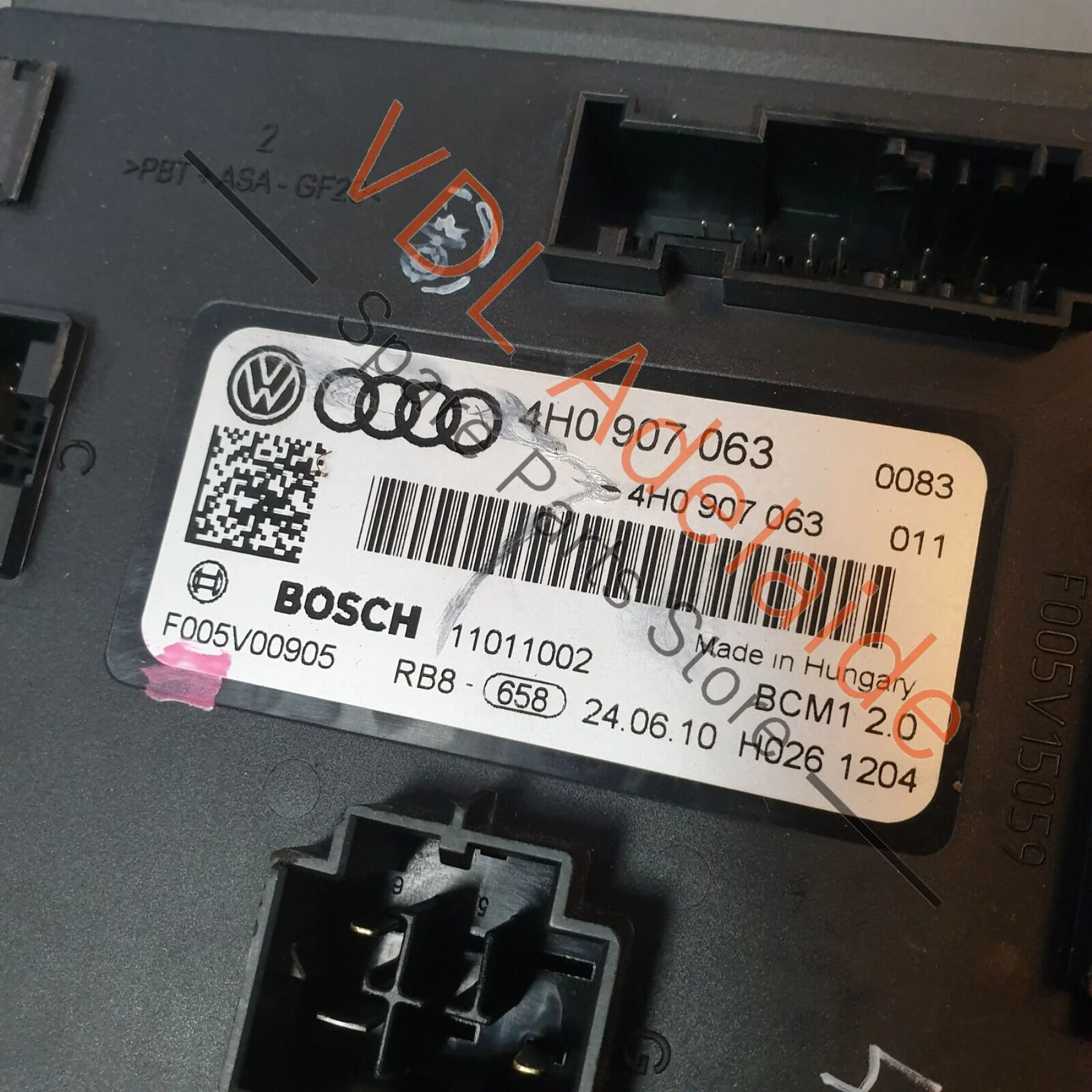 Audi A8 4H Central Convenience BCM Control Unit 4H0907063CG - Image 3