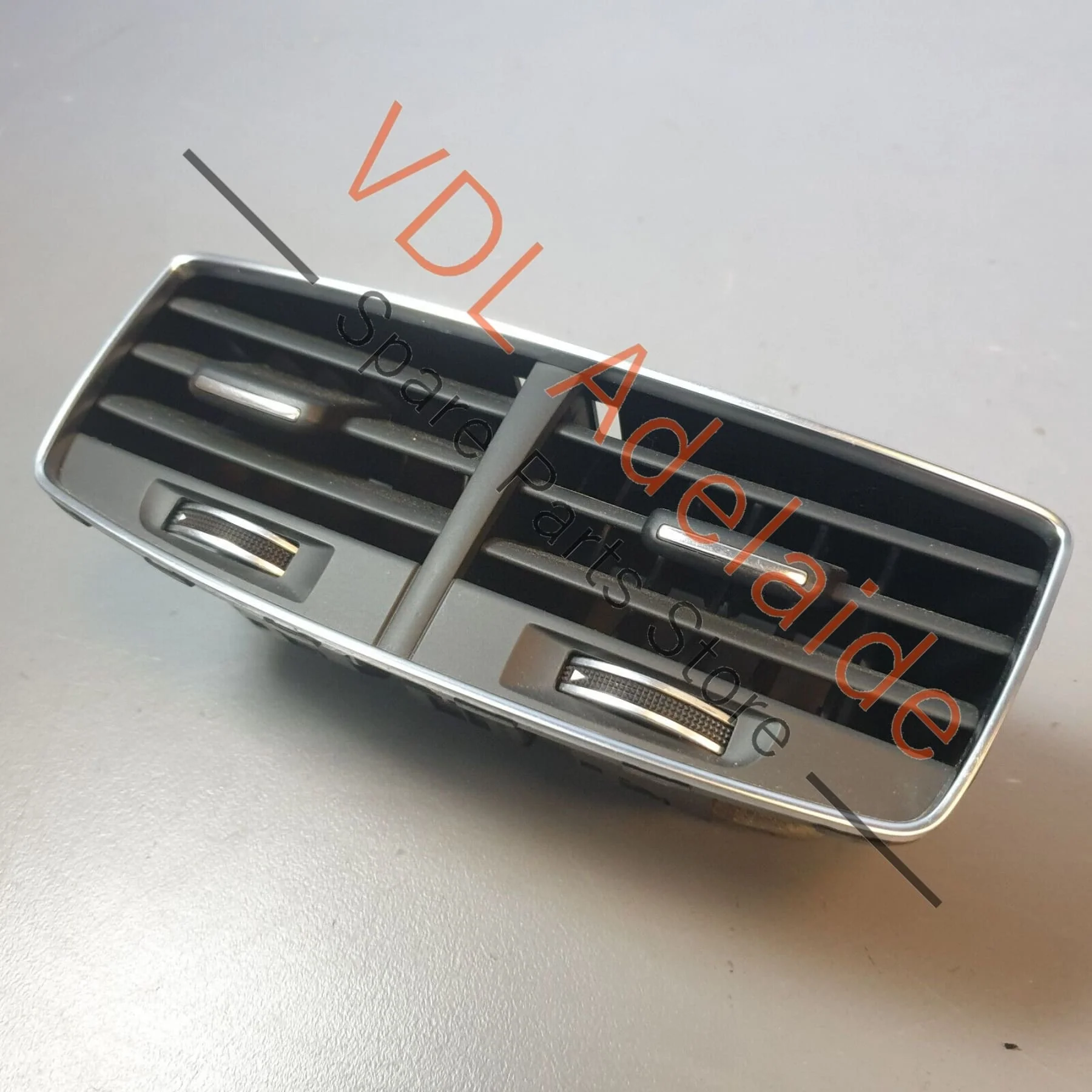 Audi A8 4H Rear Seat Passenger Air AC Vent Centre Middle 4H0819203B WVF