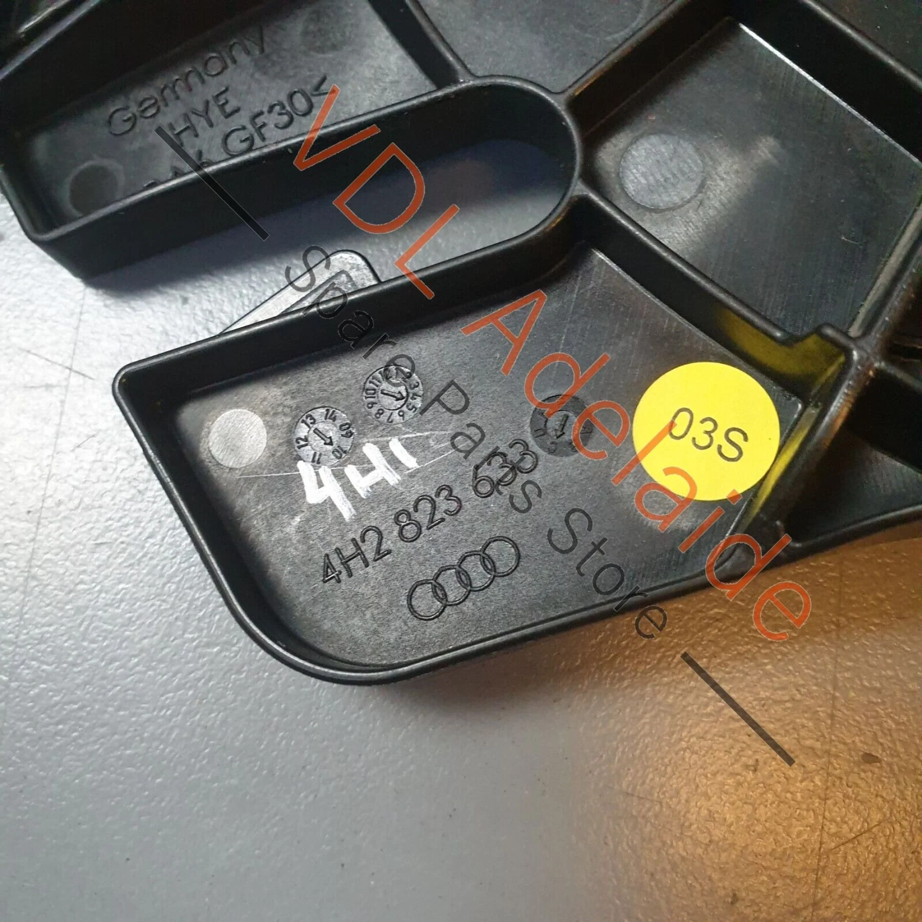 Audi A8 4H Bonnet Release Handle Grip Pull 4H2823533 DF3 - Image 5