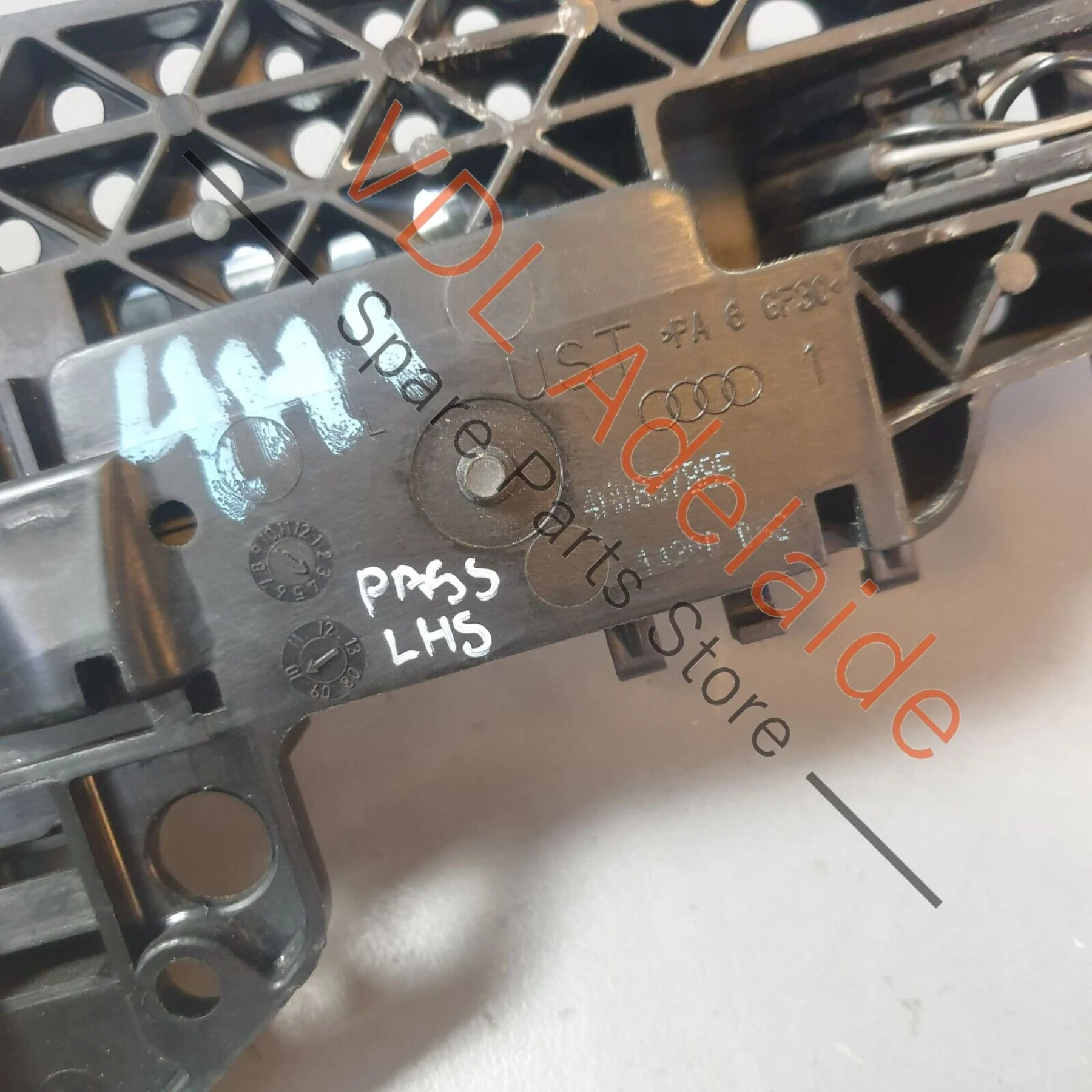 Audi A8 4H Left Side Door Handle and Mounting Bar Front or Rear with Sensor 4G8927753B - Image 5