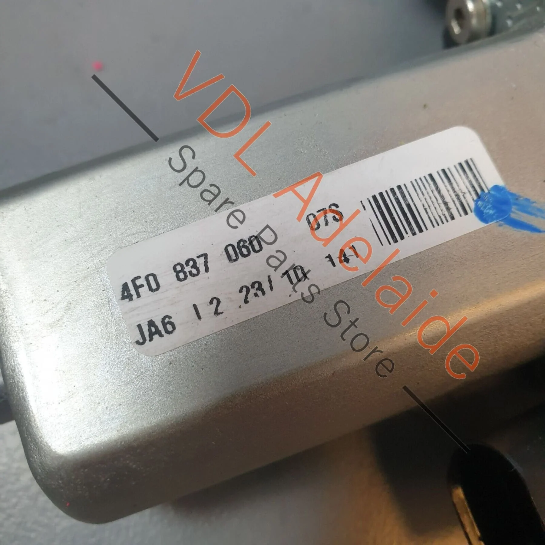 Bentley Audi A8 4H Automatic Door Closing Motor Driver Unit Right RHS 4F0837060 - Image 4