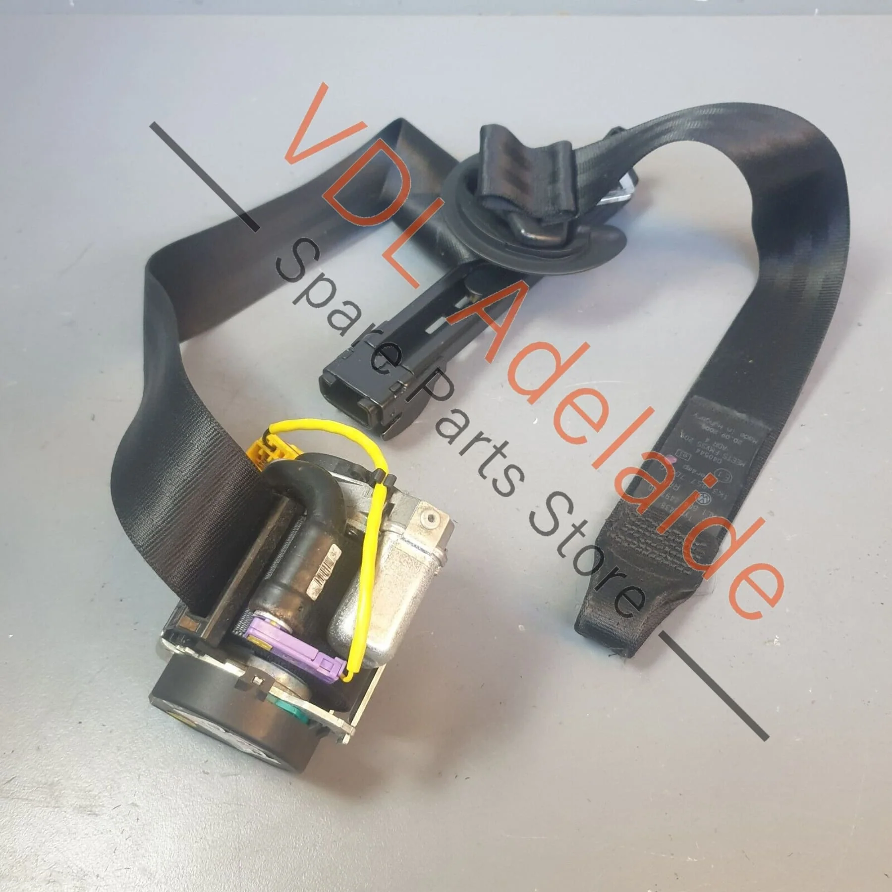 VW Golf MK5 R32 Front Left Seatbelt for 3dr Hatch 1K3857705R RAA