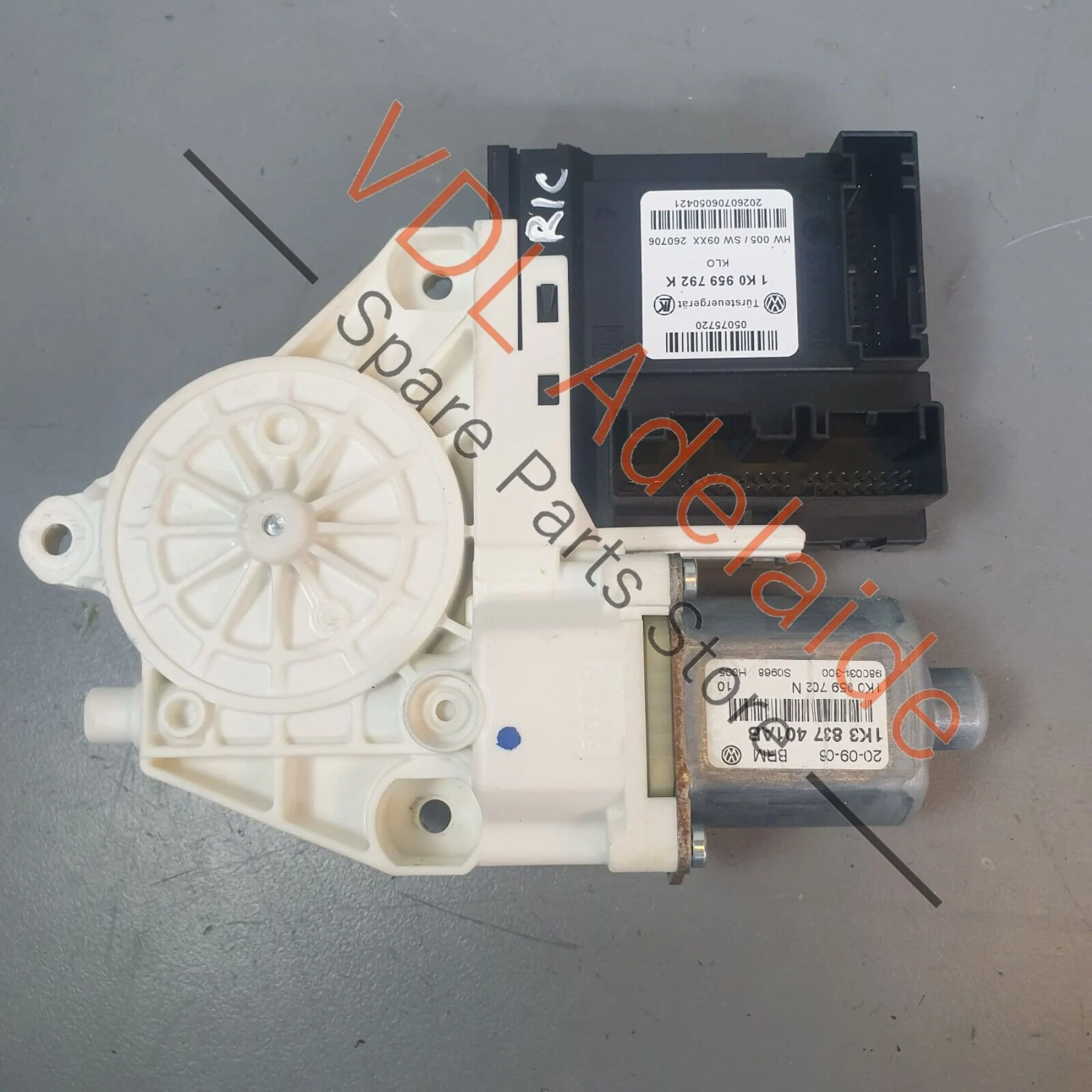 VW Golf MK5 R32 Passenger Door Power Window Regulator Motor for 2dr Vehicles