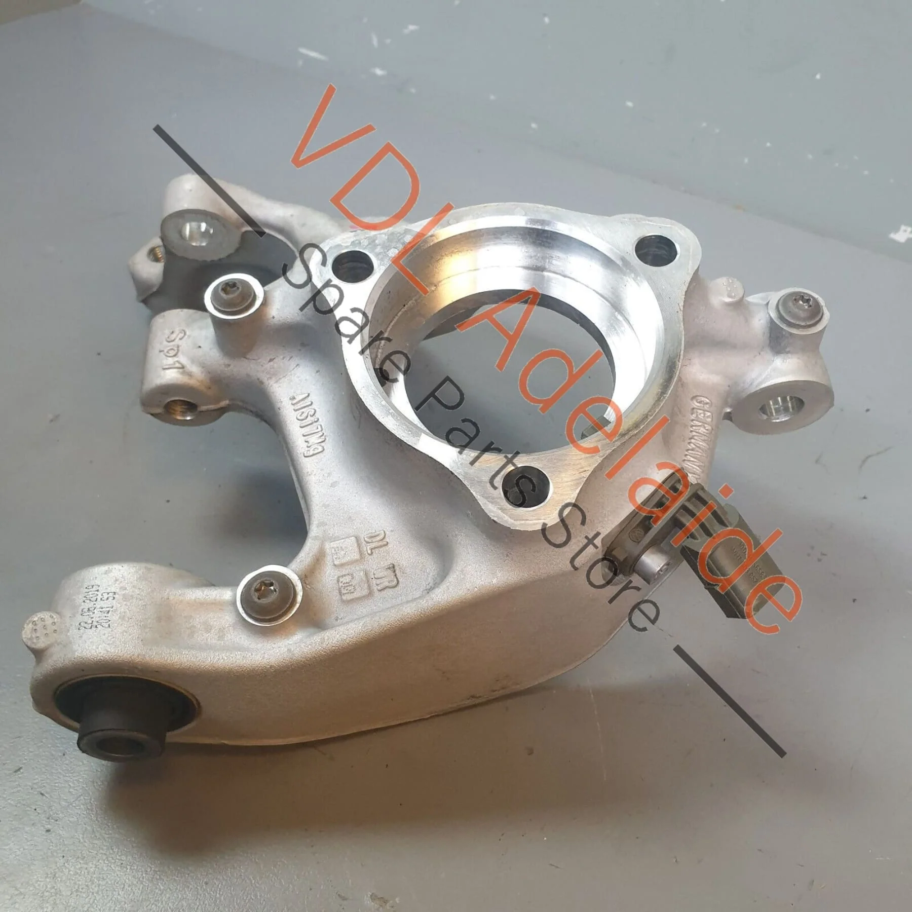 Audi S3 8V 8V.5 Rear Left Wheel Bearing Housing Suspension Hub 5Q0505435J - Image 3