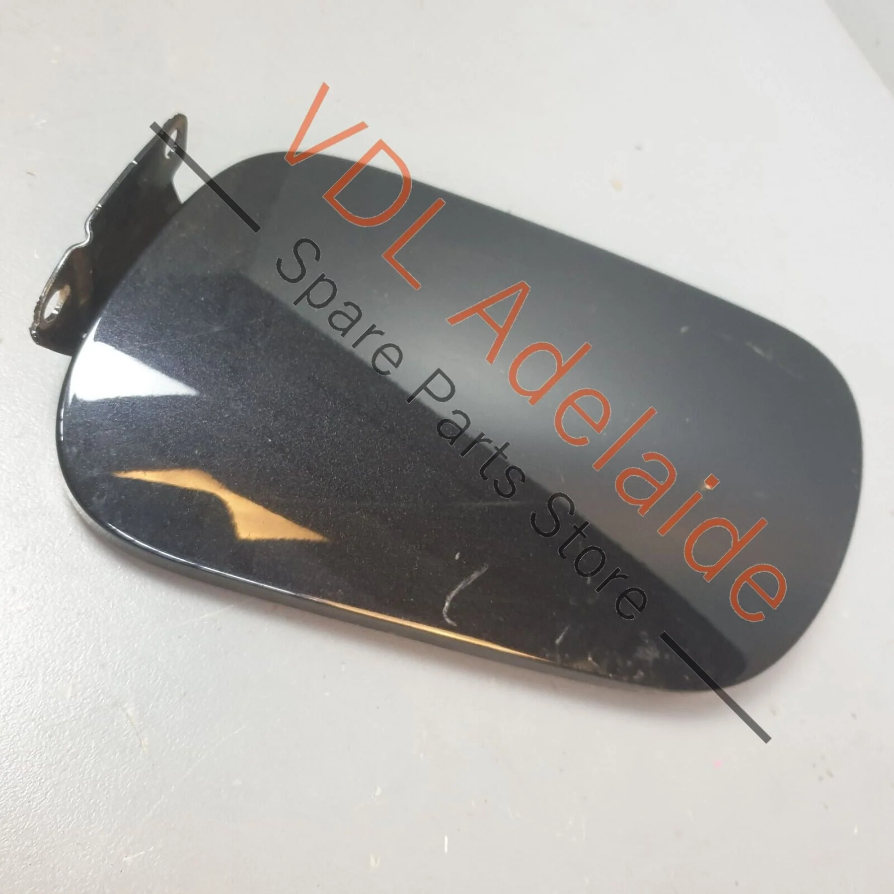 VW Touareg V10 7L Fuel Filler Door Flap Lid 7L6809905B