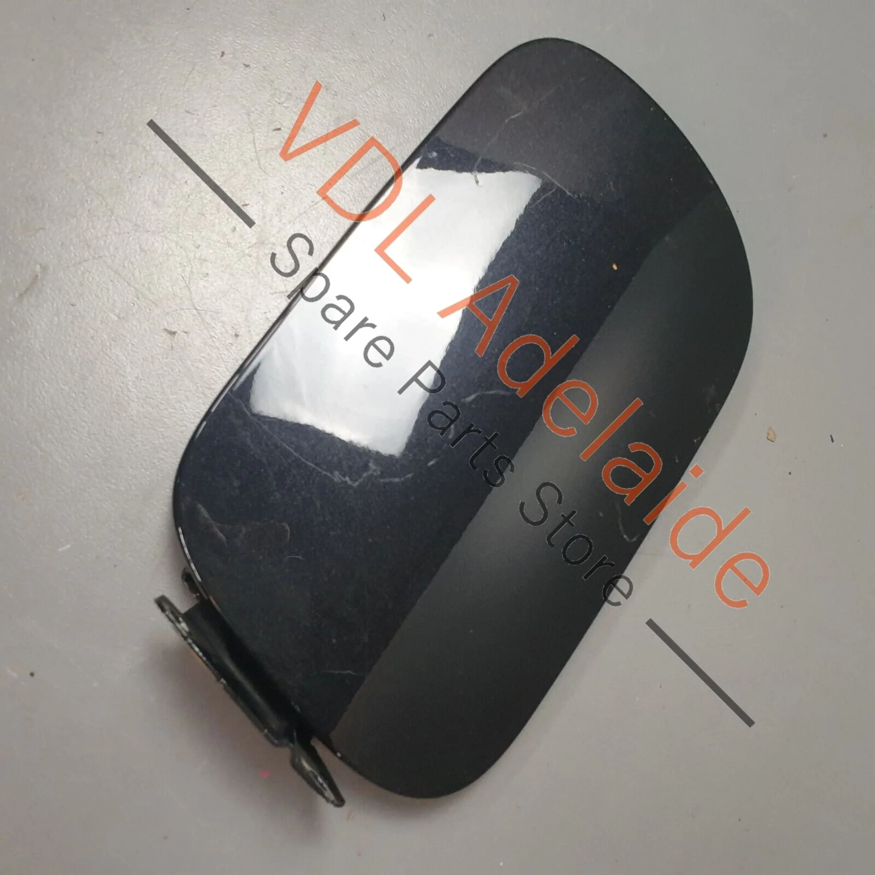VW Touareg V10 7L Fuel Filler Door Flap Lid 7L6809905B - Image 4