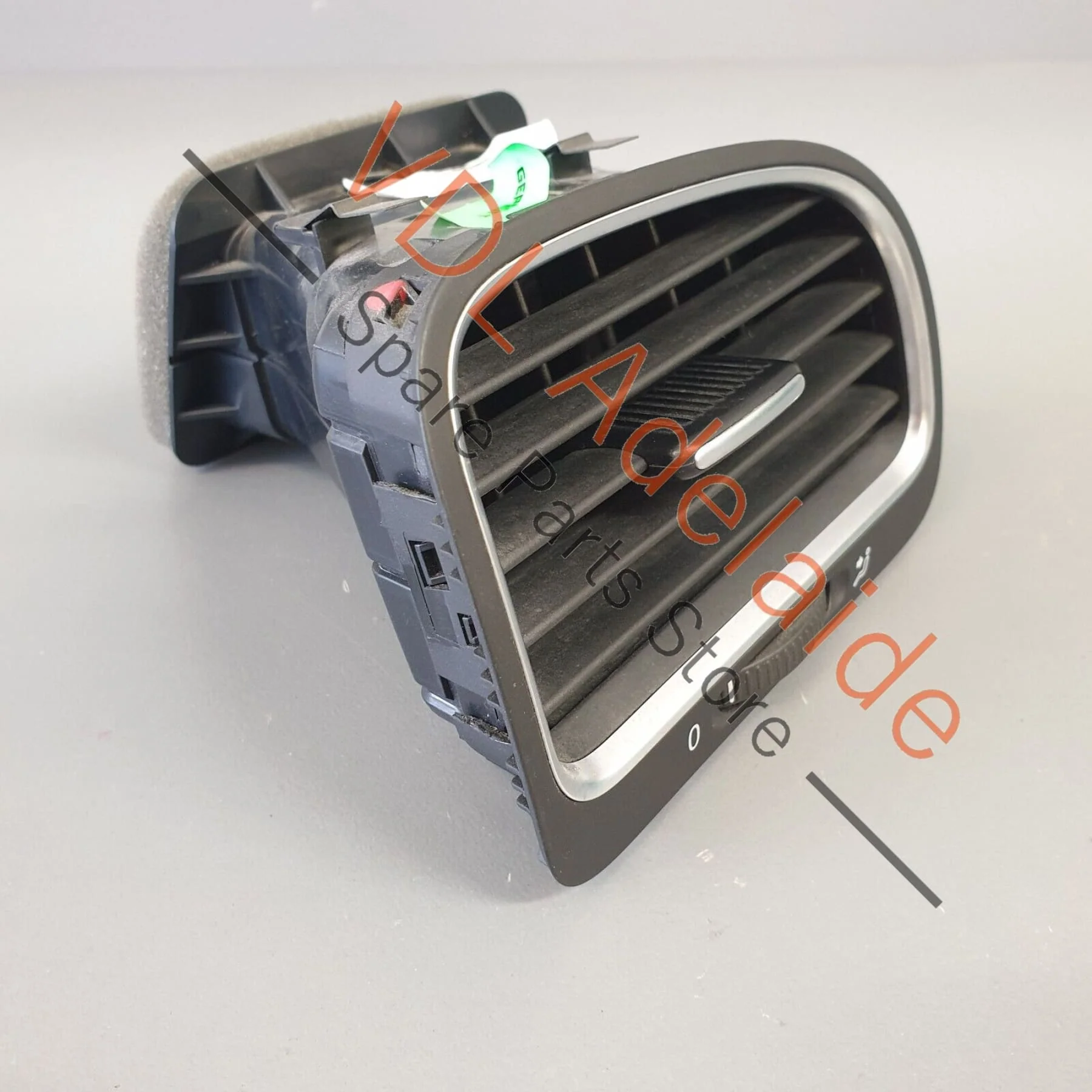 Volkswagen VW Golf GTi Mk6 Right Side Dashboard Dash Air Vent 5K0819704K - Image 2