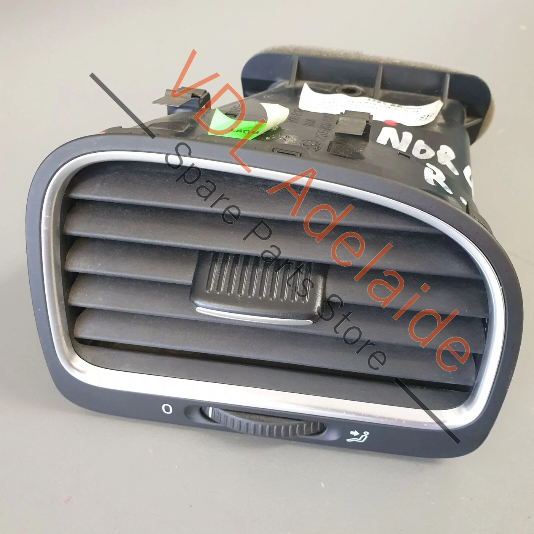 Volkswagen VW Golf GTi Mk6 Right Side Dashboard Dash Air Vent 5K0819704K - Image 6