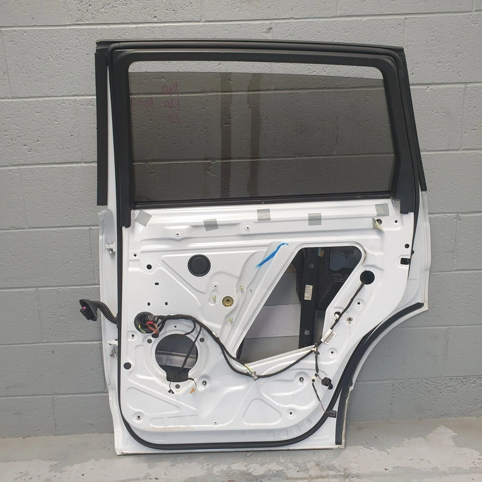 Audi Q7 6.0L V12 4L Rear Right Door Shell Panel Incl Glass 2Y2Y White - Image 11