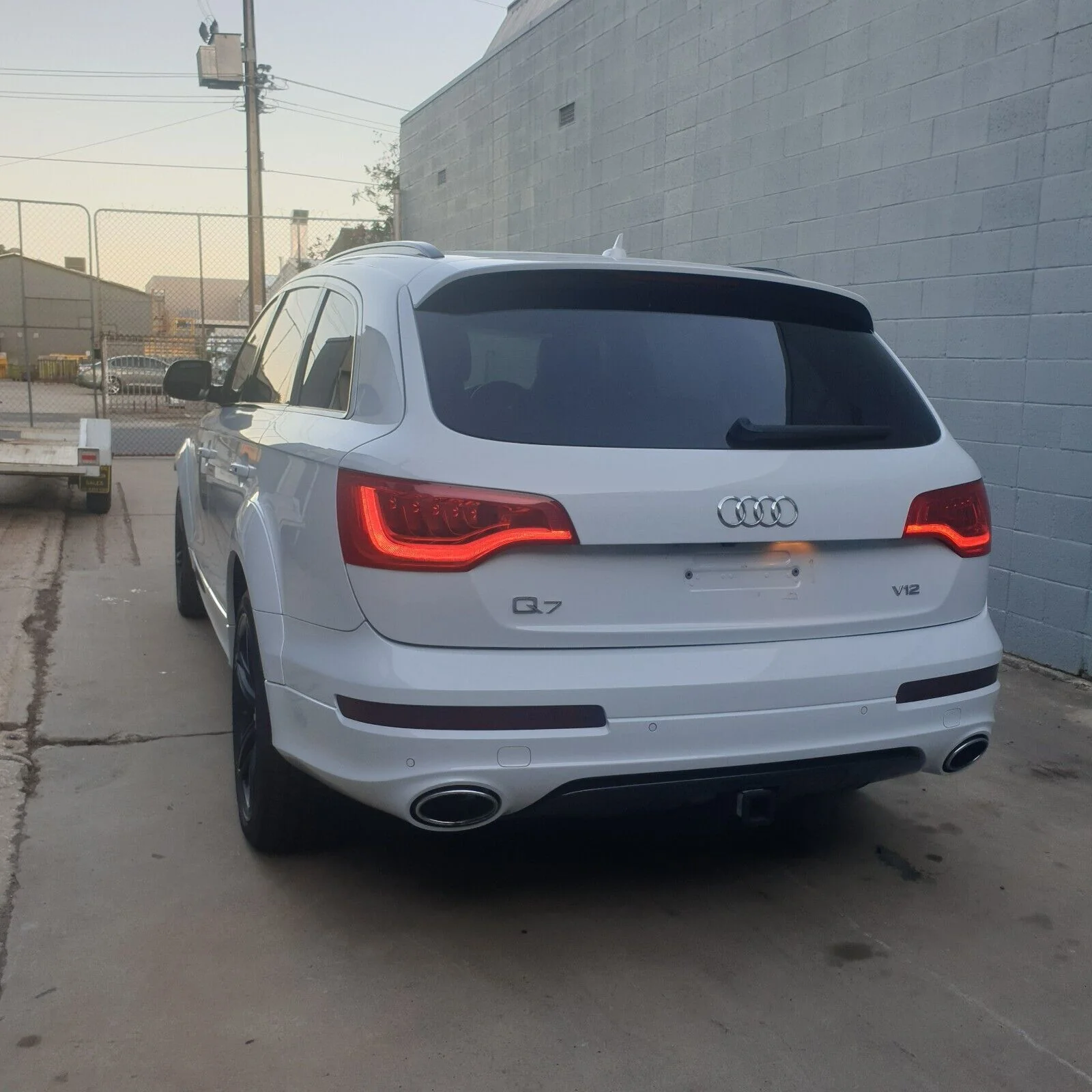 Audi Q7 6.0L V12 4L Rear Right Door Shell Panel Incl Glass 2Y2Y White - Image 17