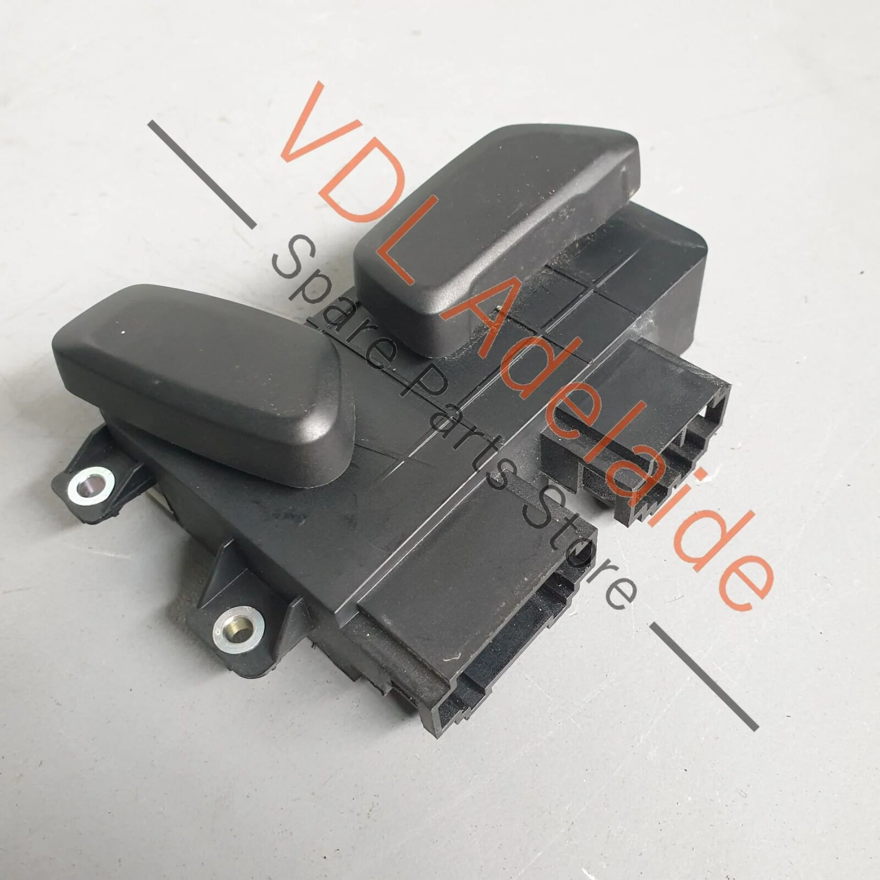 VW R36 Passat 3C B6 OEM Front Right Electric Seat Adjustment Switch 1Z0959748 - Image 6
