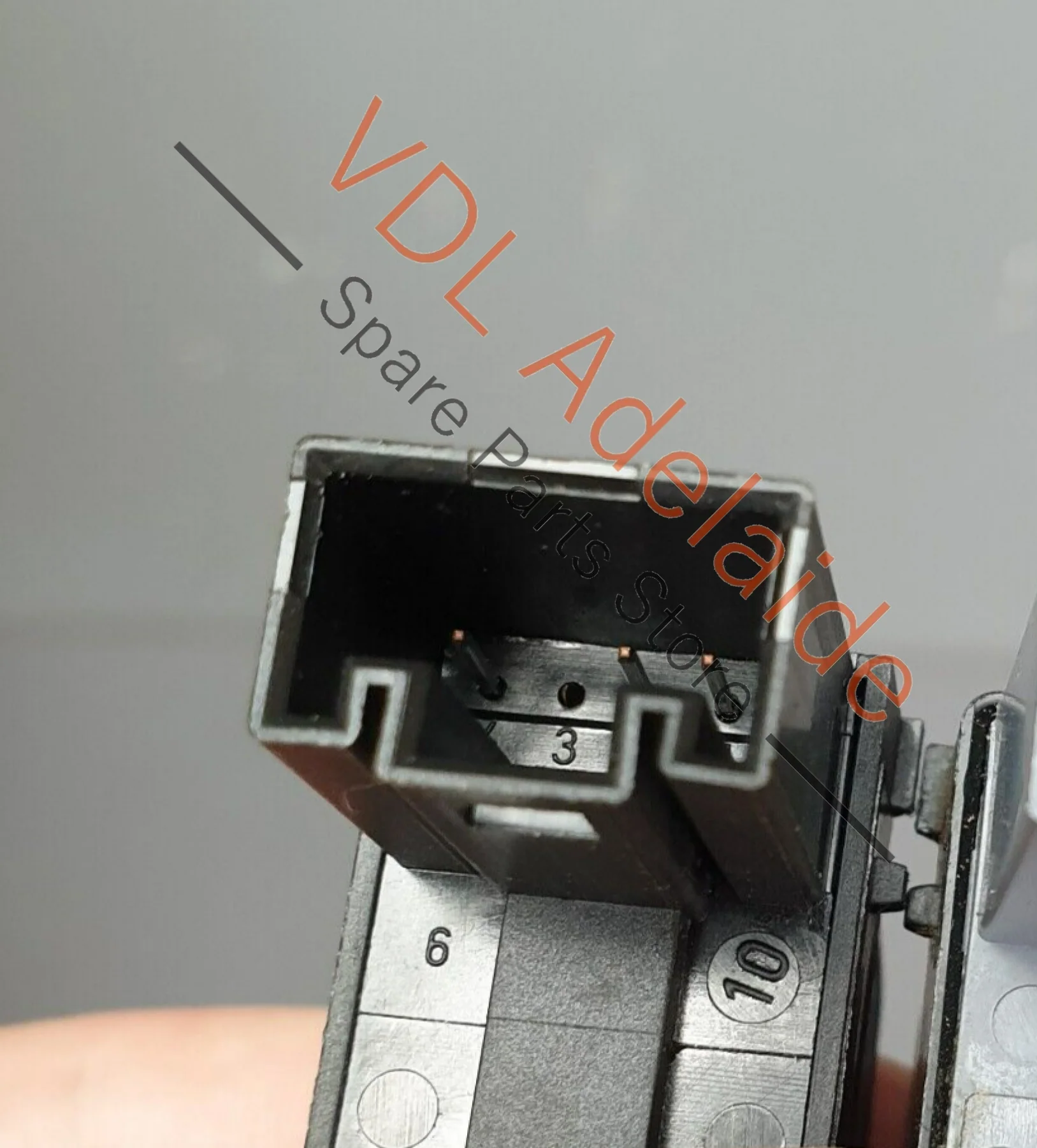 VW R36 Passat 3C B6 Switch for Electric Window Regulator 7L6959855B 3-PIN - Image 9