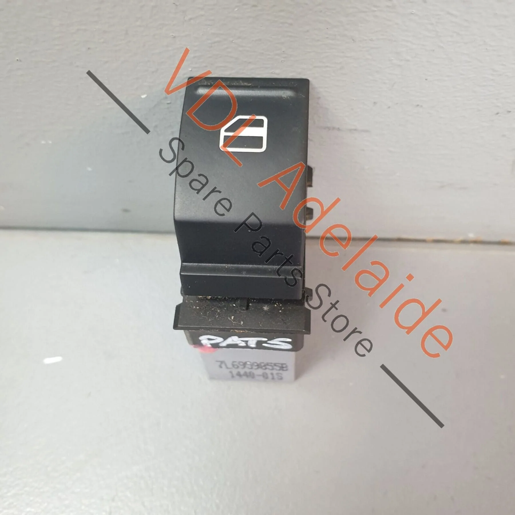 VW R36 Passat 3C B6 Switch for Electric Window Regulator 7L6959855B 4-PIN