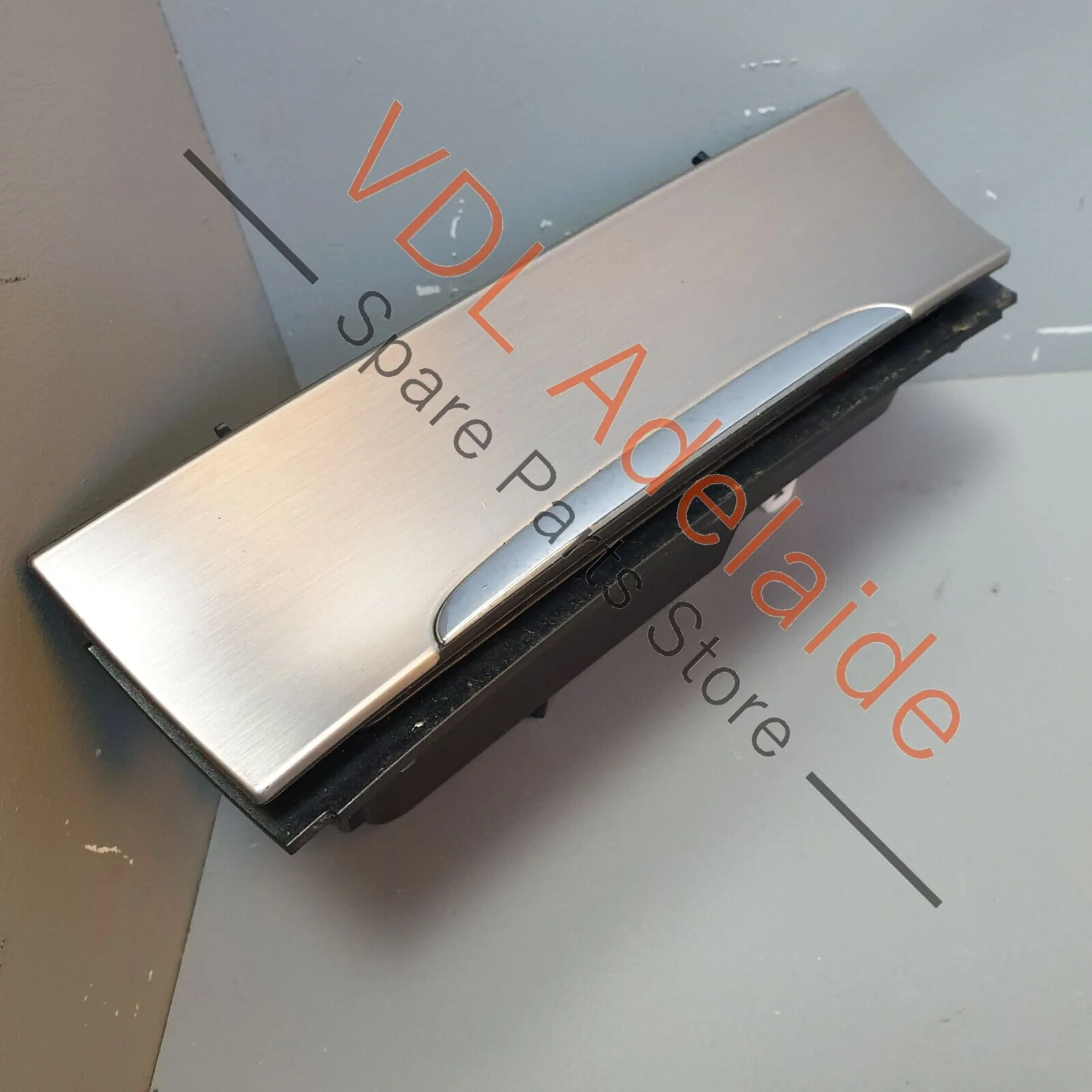 VW R36 Passat 3C B6 Front Stowage Ashtray Brushed Aluminium Dark 3C0857961H
