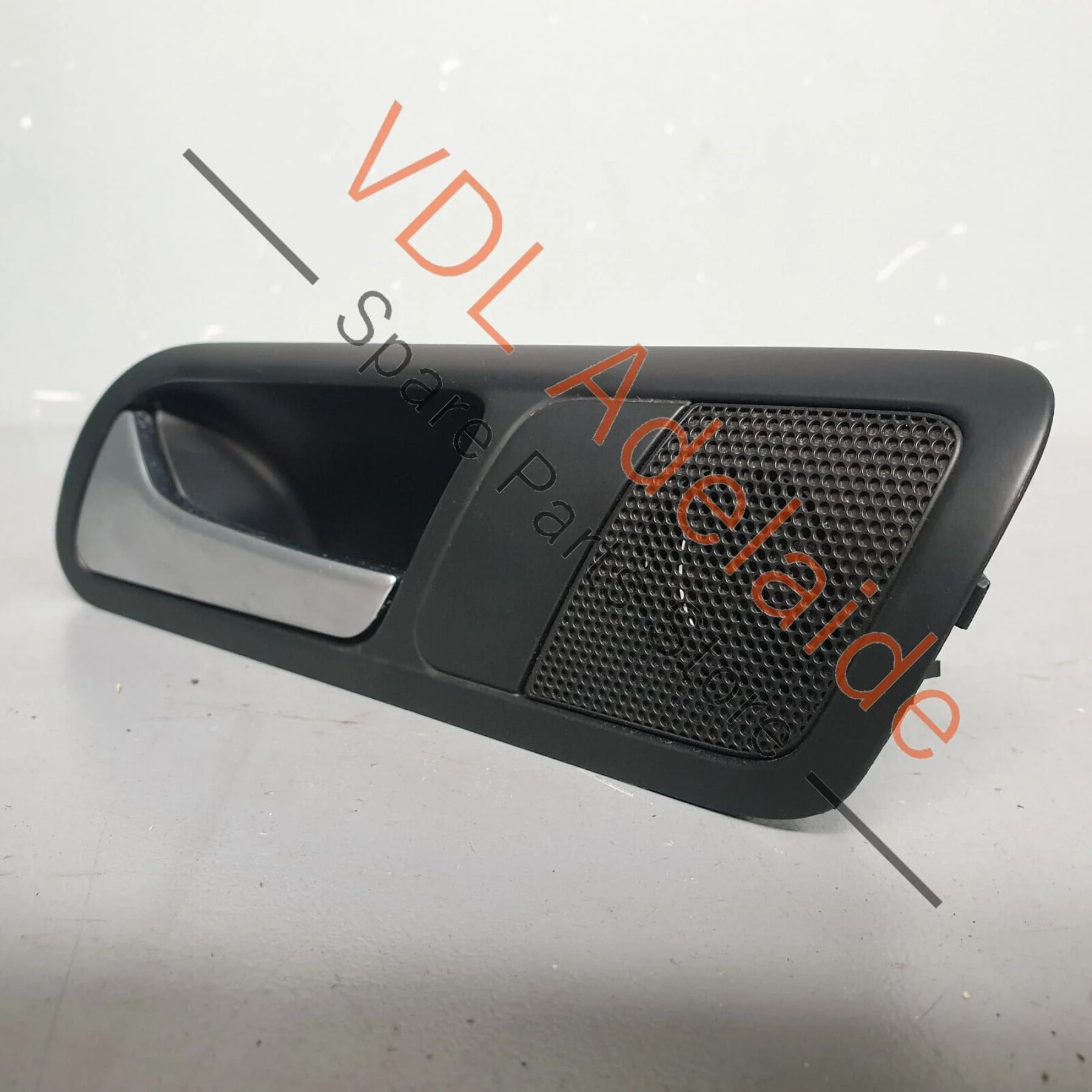 VW R36 Passat 3C B6 Rear Left Interior Door Handle with Speaker 3C4839113Q - Image 2