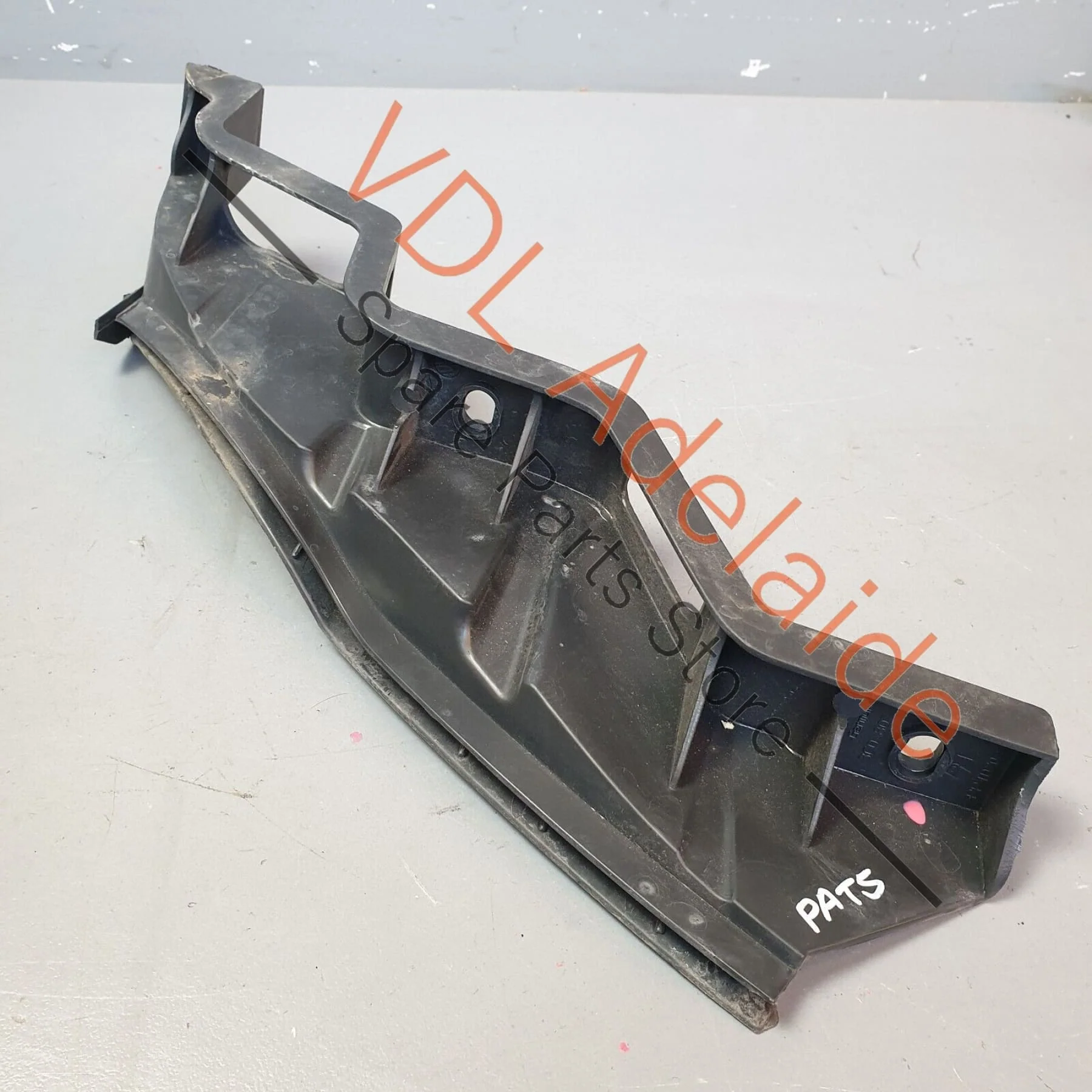 VW R36 Passat 3C B6 Left Front Bumper Profile Guide Bracket 3C0807889A - Image 7