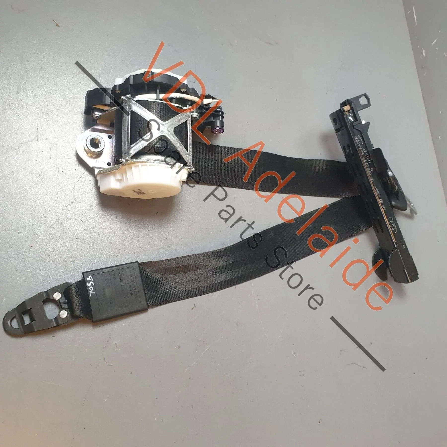 Audi Q7 6.0L V12 4L Front Left Safety Seat Belt 4L1857705B V04 - Image 4