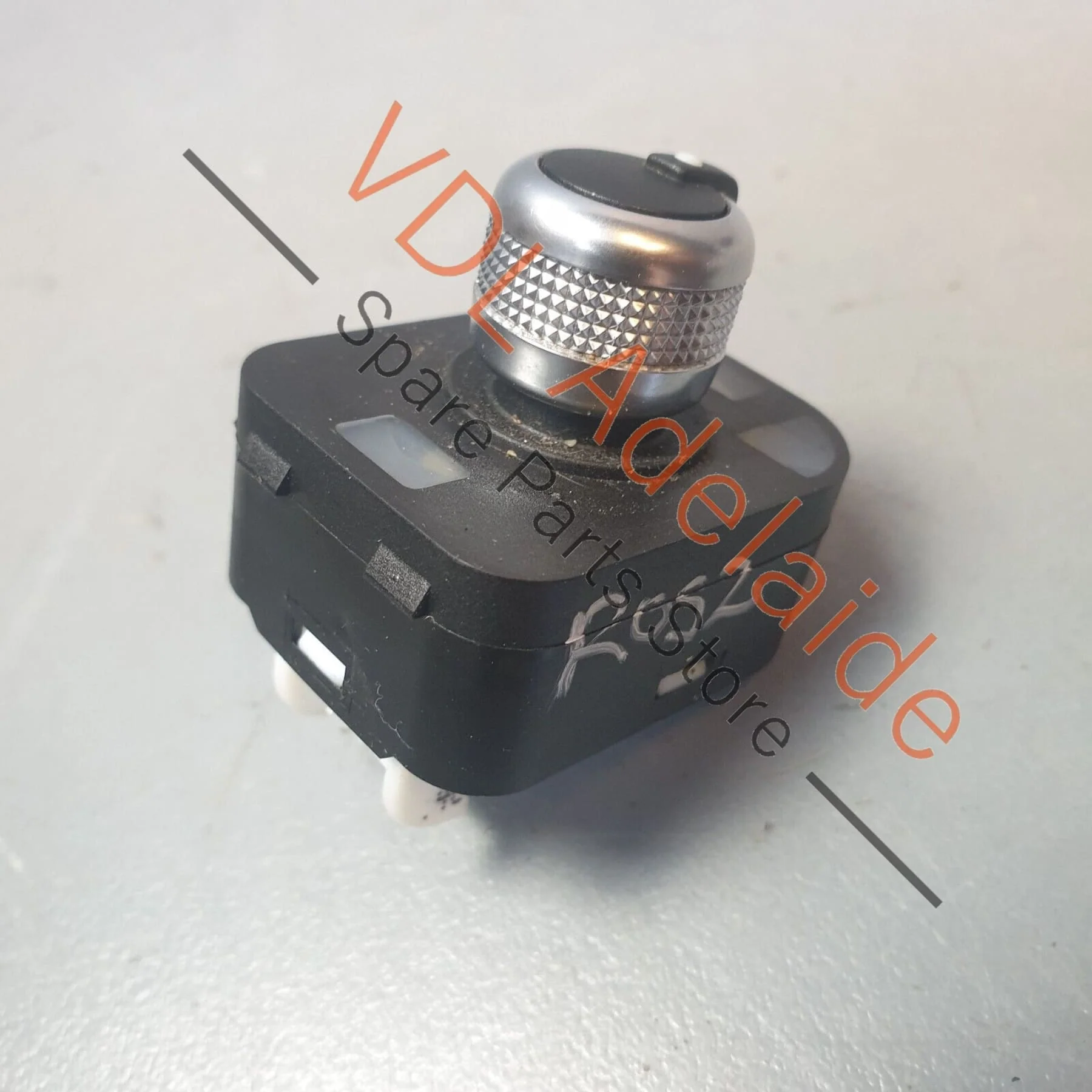 Audi Q7 6.0L V12 4L Switch for Electrically Operated & Folding Rear View Mirrors - Image 5