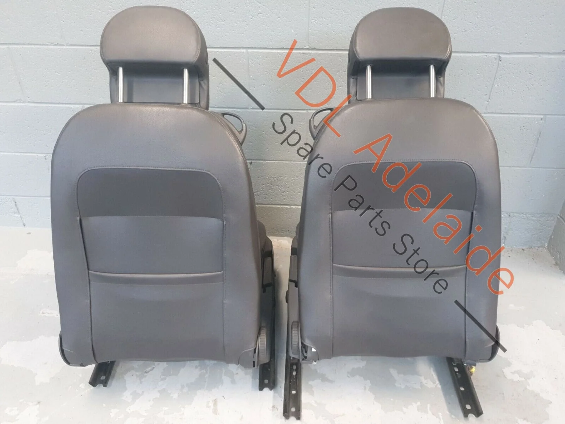 Volkswagen VW Golf Mk5 R32 3dr Hatch Front Two Pair Leather Heated Seat Seats - Image 8