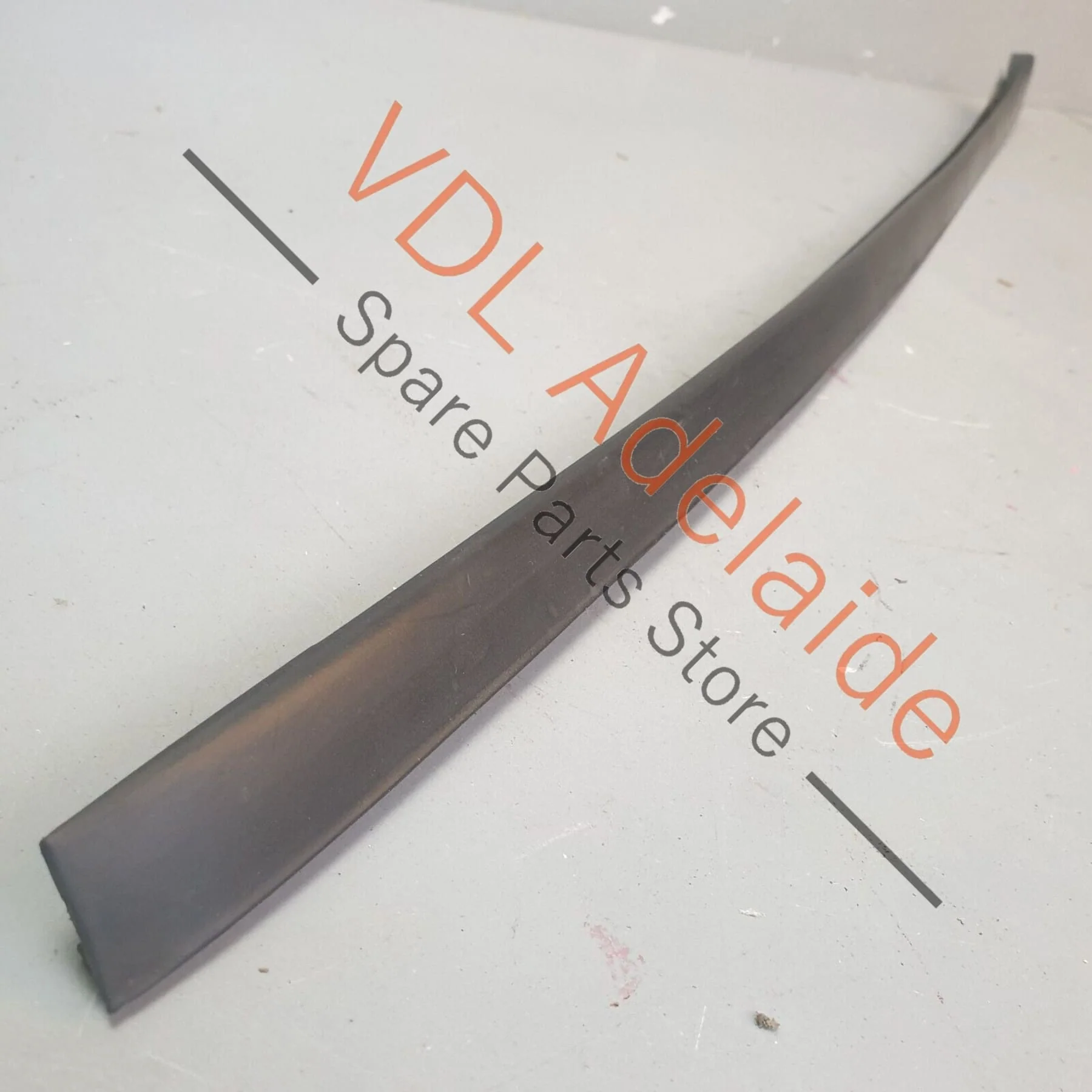 Audi Q7 6.0L V12 4L Windscreen Right Side Water Deflector Strip 4L0854328