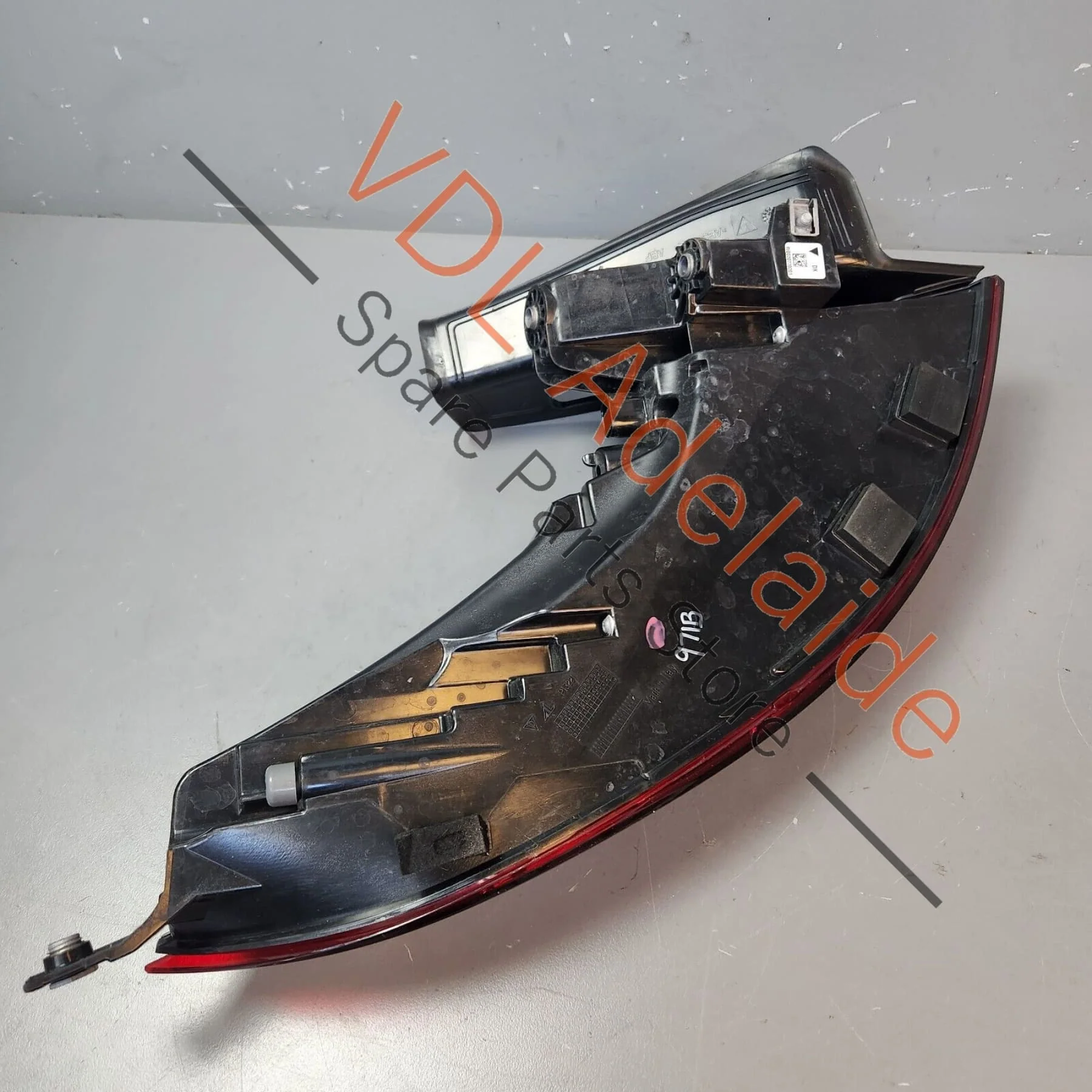 Genuine OEM Porsche Panamera 971 Rear Right Side LED Tail Light Taillight Lamp - Image 7