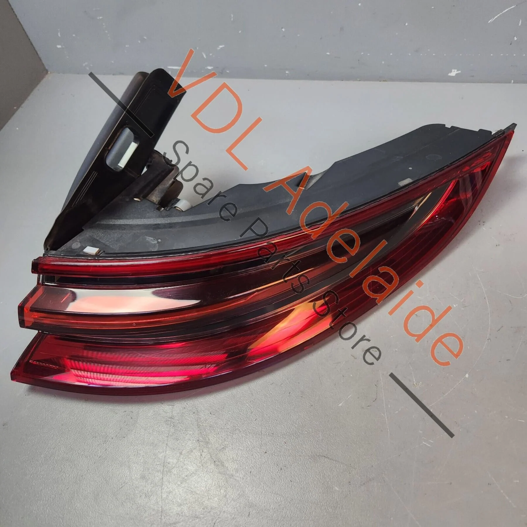 Genuine OEM Porsche Panamera 971 Rear Right Side LED Tail Light Taillight Lamp - Image 9