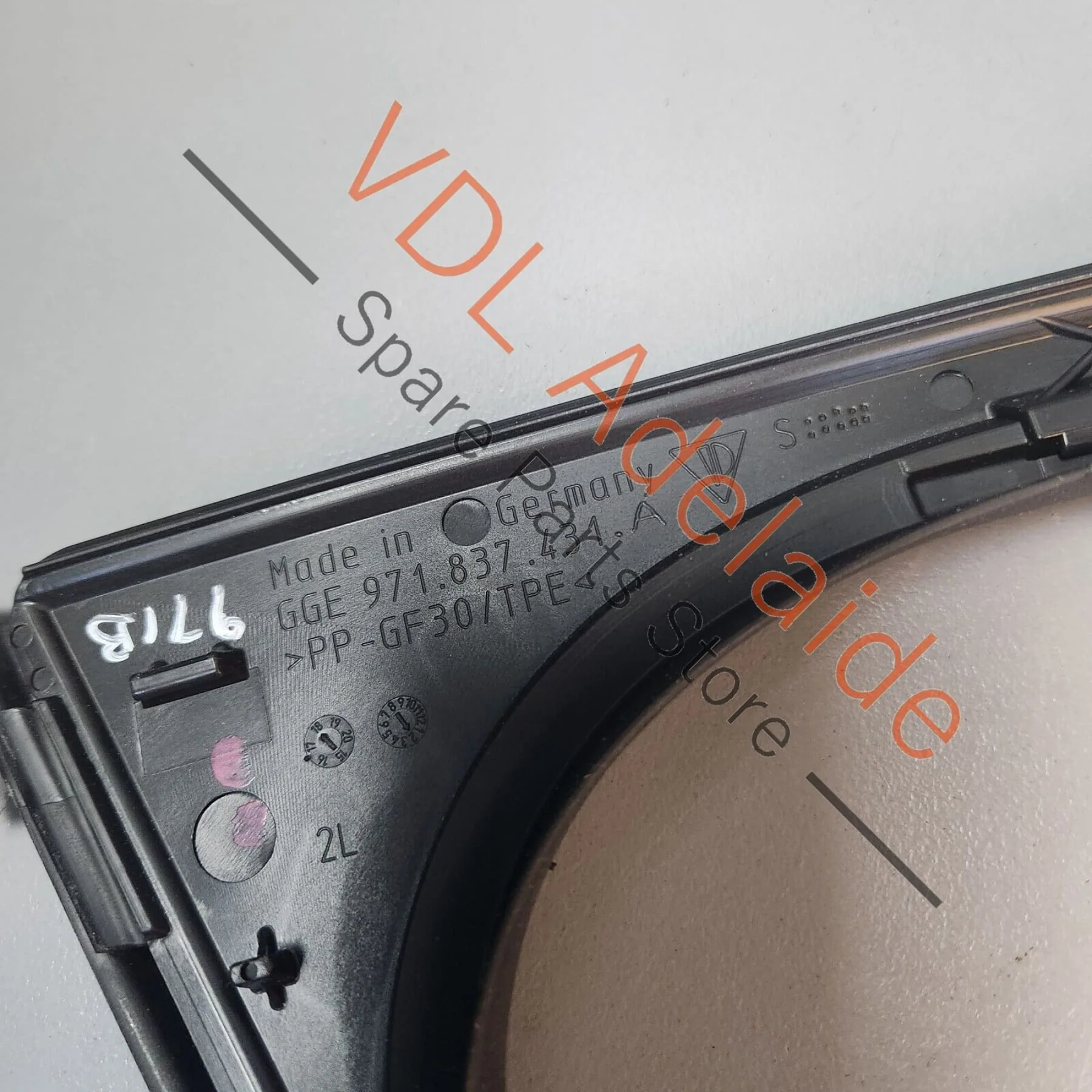 Porsche Panamera 971 Front Left Door Window Seal Guide 971837431 - Image 5