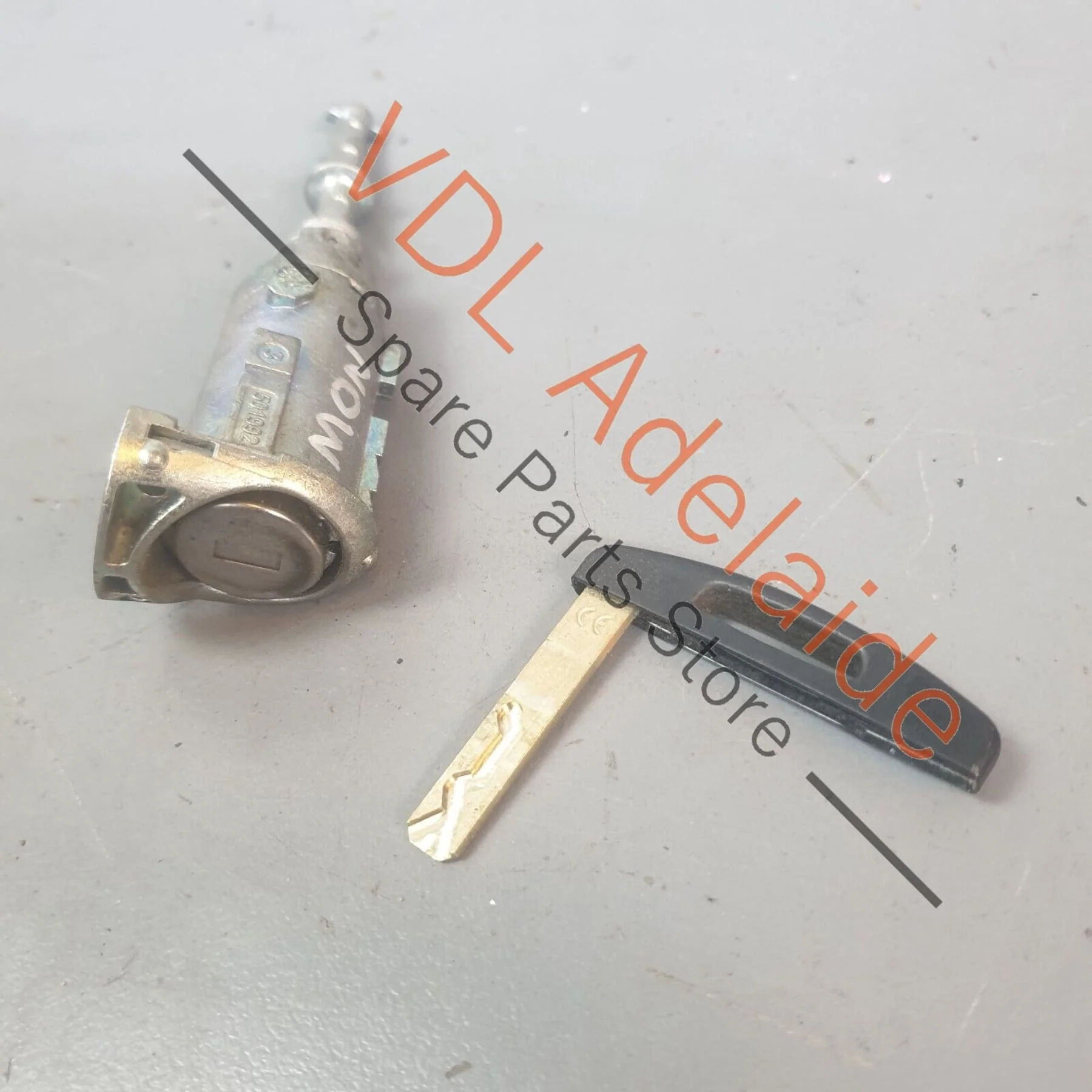 Renault Megane III 3 X95 Door lock barrel & key set for exterior lock - Image 9