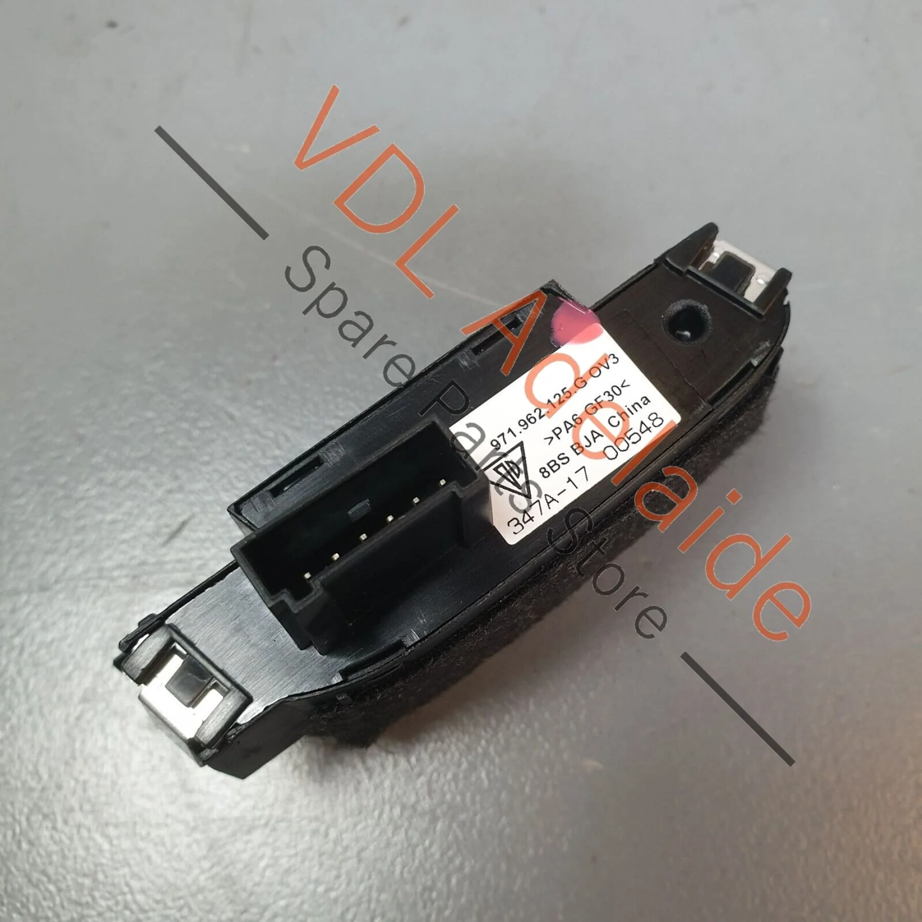 Porsche Panamera 971 Right Side Central Lock Locking Switch 971962125G OV3 - Image 3
