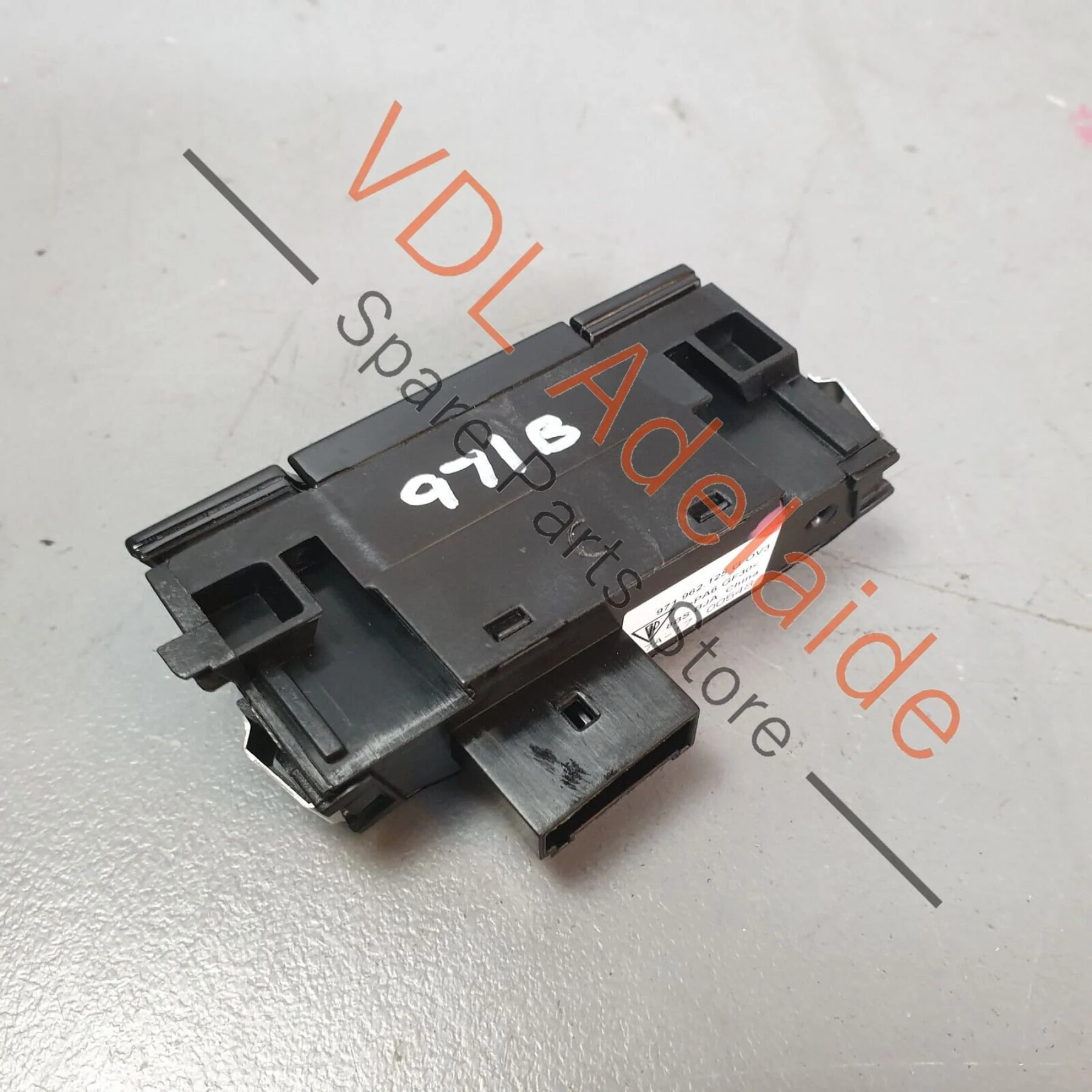 Porsche Panamera 971 Right Side Central Lock Locking Switch 971962125G OV3 - Image 6