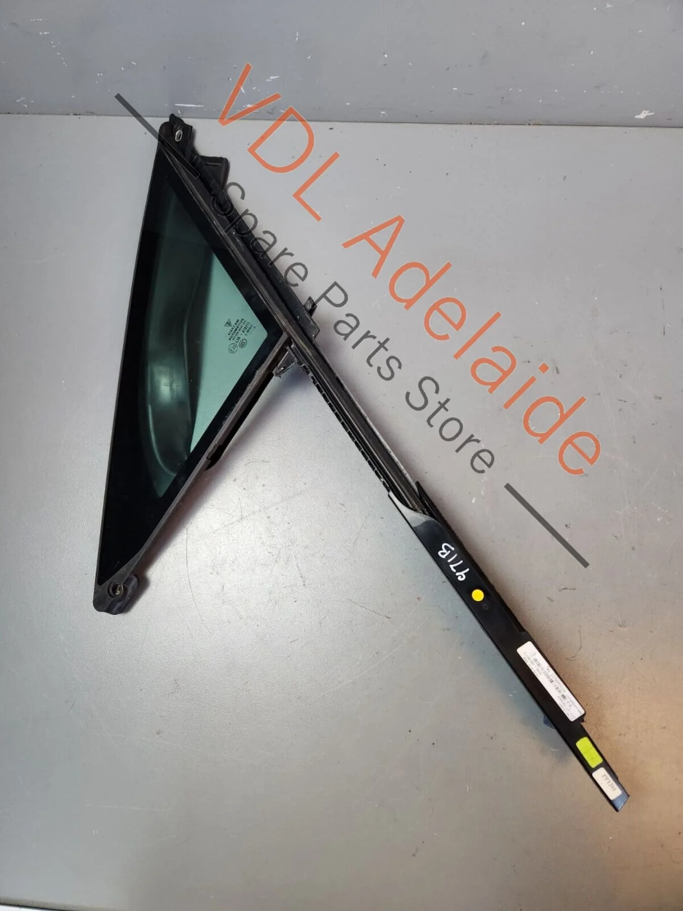 Porsche Panamera 971 Front Left Door Fixed Quarter Window Glass 971845113