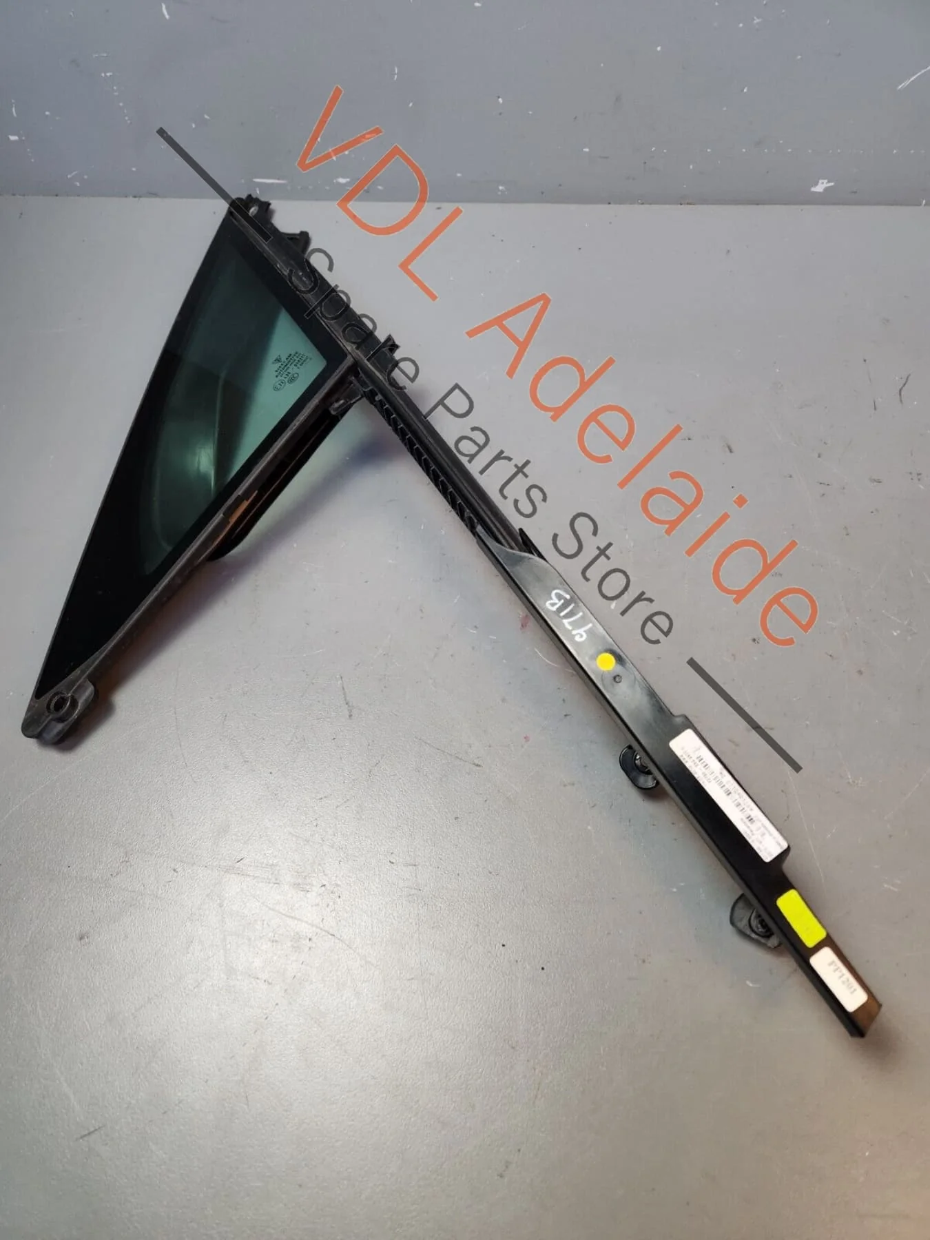 Porsche Panamera 971 Front Left Door Fixed Quarter Window Glass 971845113 - Image 4