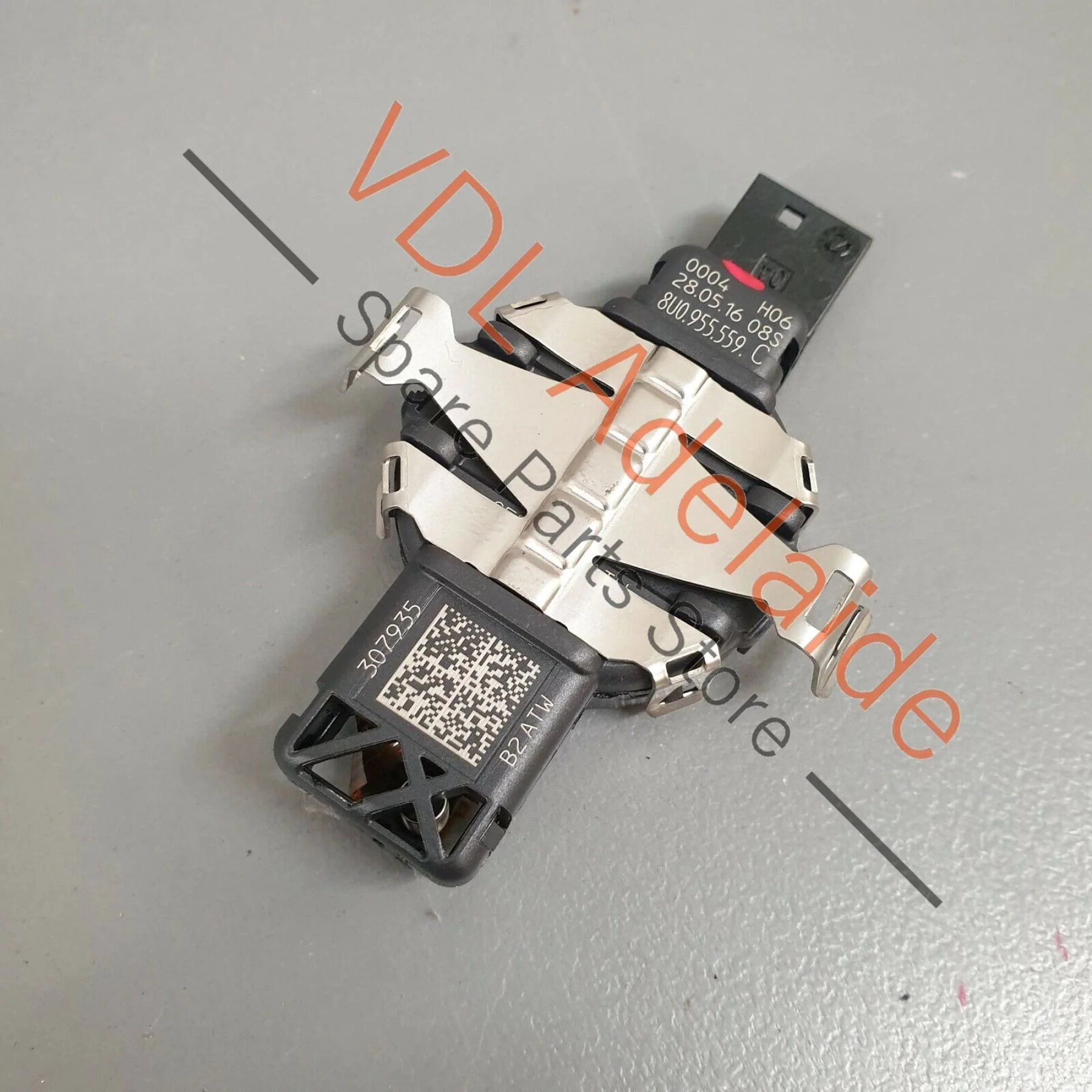 Audi RS3 8V Windscreen Sensor for Air Humidity Rain & Light Detection 8U0955559C