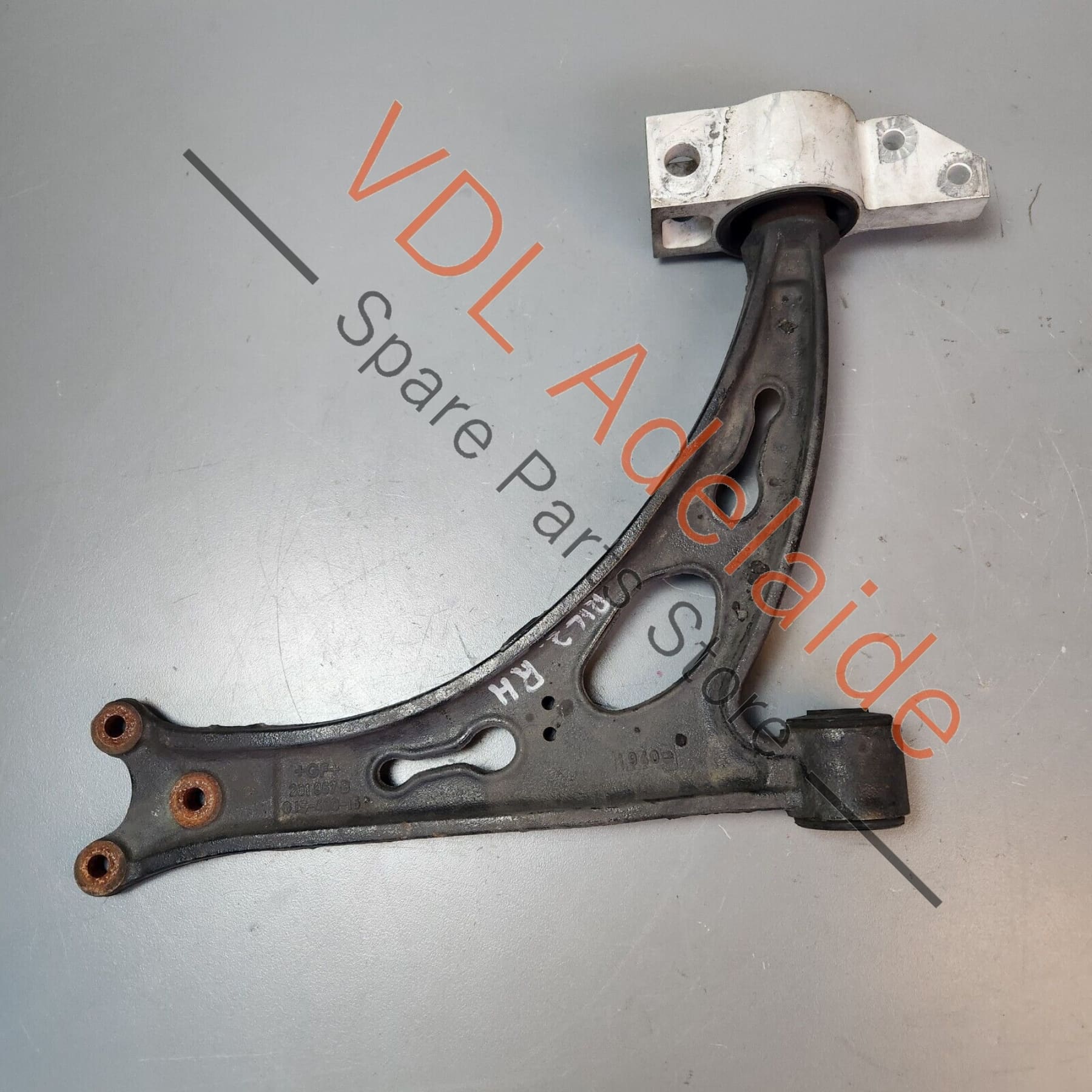 VW Golf MK5 R32 Front Right Lower Control Arm Wishbone - Image 3