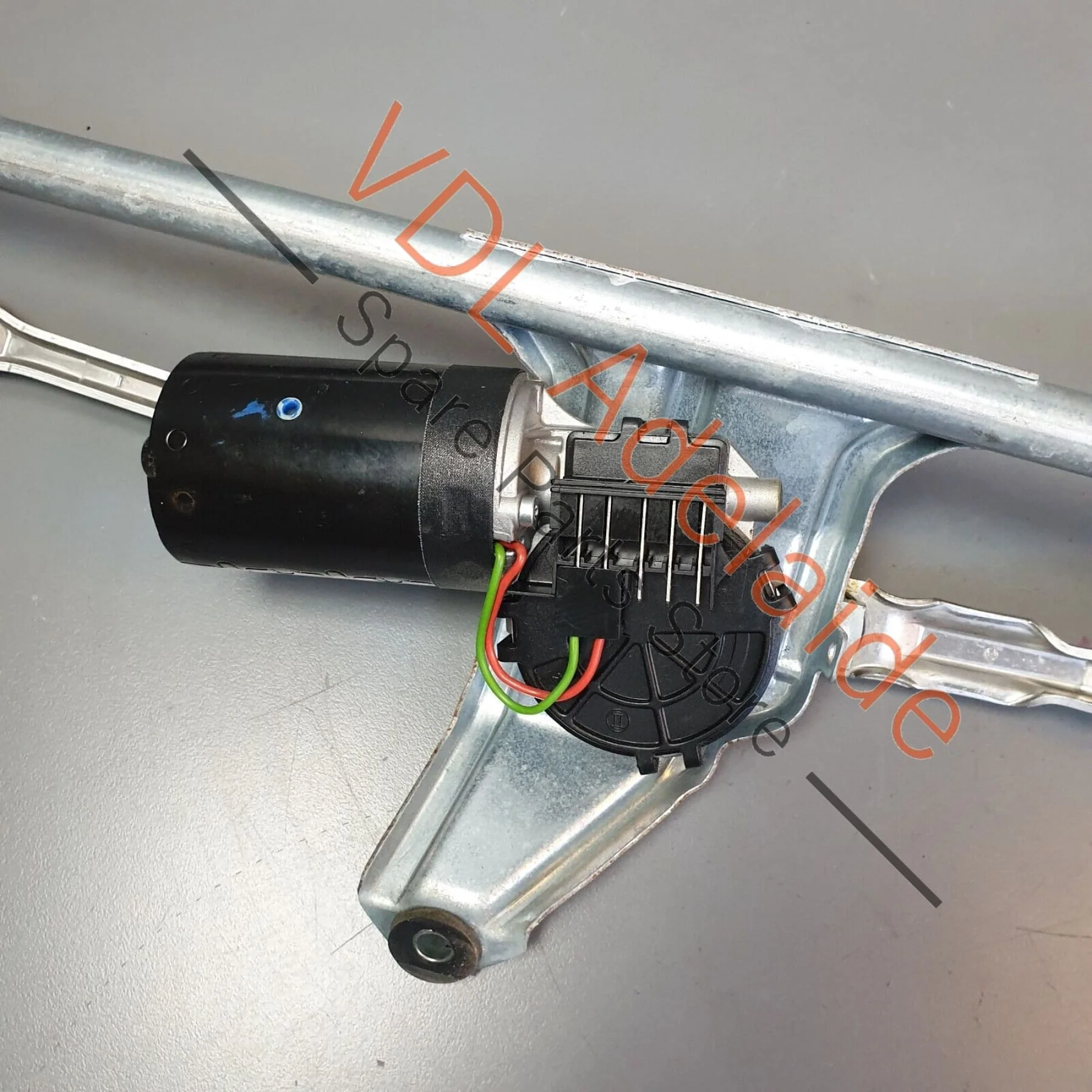 Porsche Cayman R 987 Windscreen Wiper Motor with Crank Drive RHD 99762410601 - Image 3
