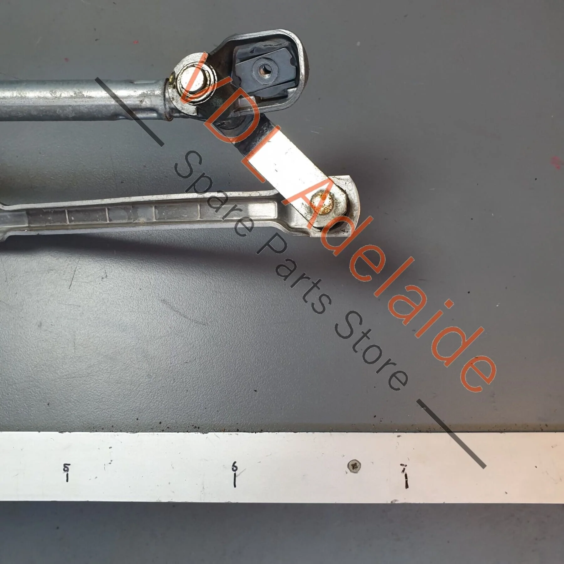 Porsche Cayman R 987 Windscreen Wiper Motor with Crank Drive RHD 99762410601 - Image 8