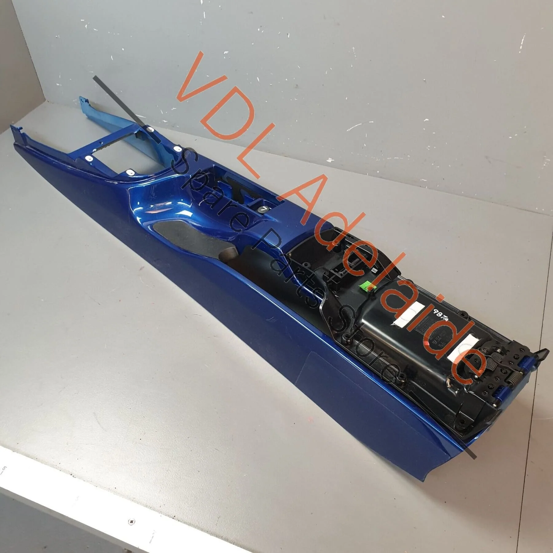 Porsche Cayman R 987 Centre Console Aqua Blue Metallic 99755398064 M5R