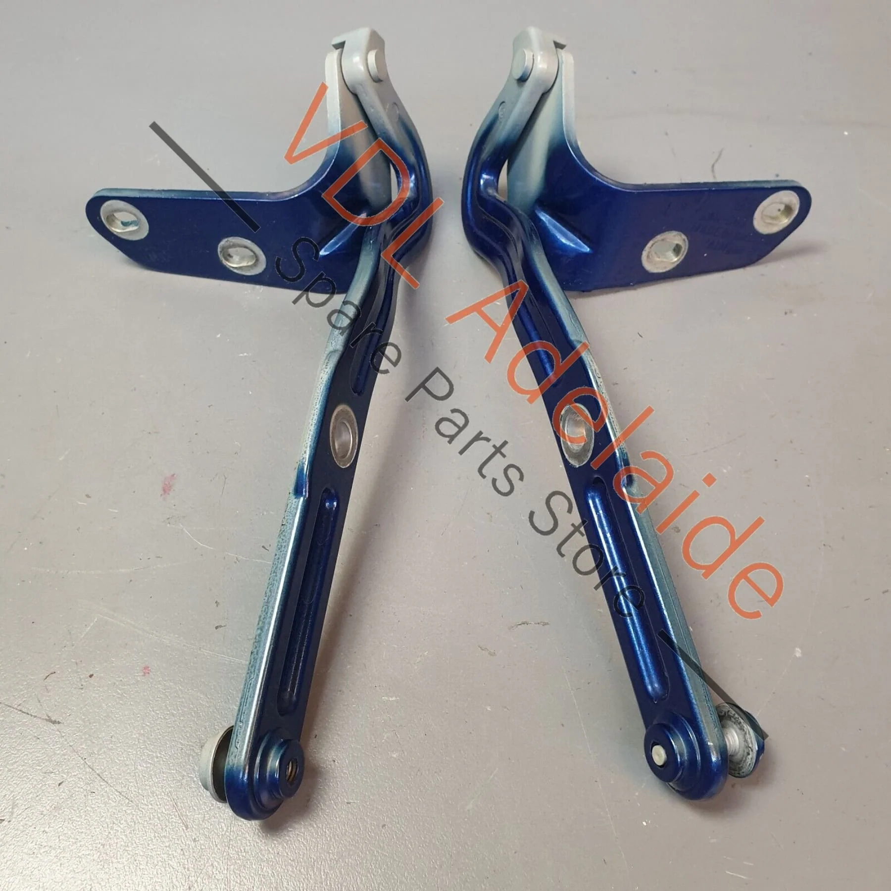 Porsche Cayman R 987 Rear Hatch Hinge Pair 98751215101 98751215201
