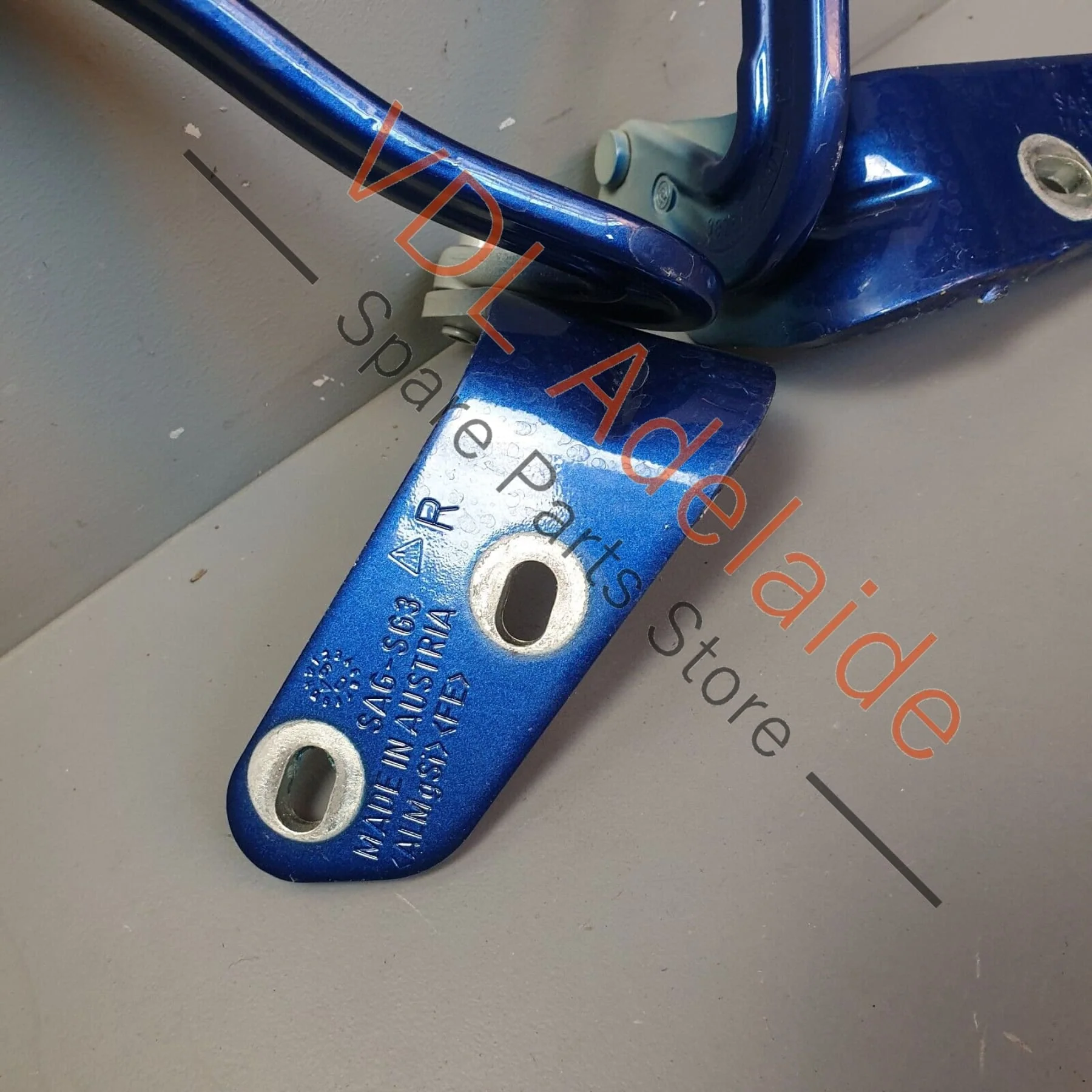 Porsche Cayman R 987 Rear Hatch Hinge Pair 98751215101 98751215201 - Image 8