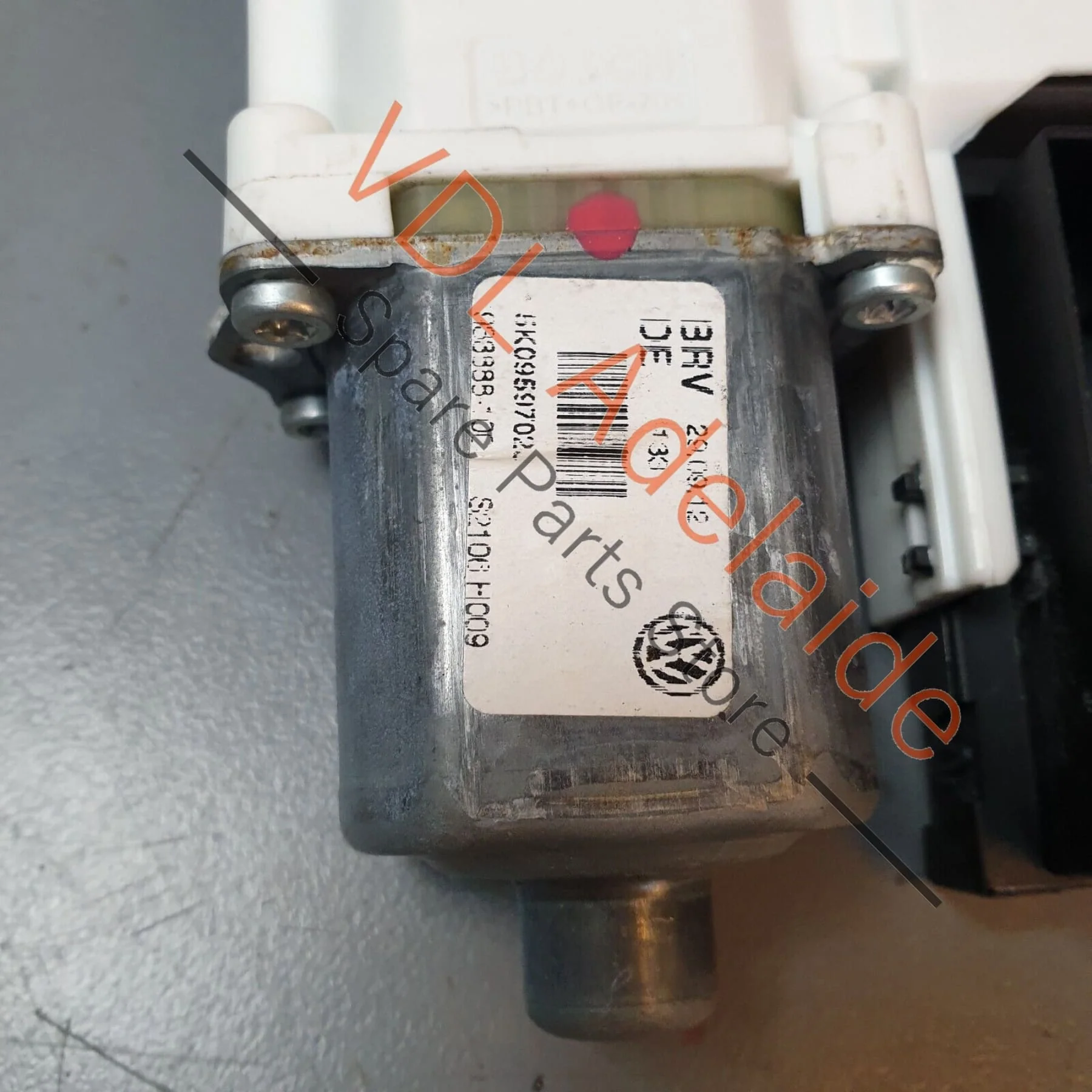 VW Golf R MK6 Front Left Passenger Window Regulator Motor RHD 4-Door 5K0959702J - Image 4