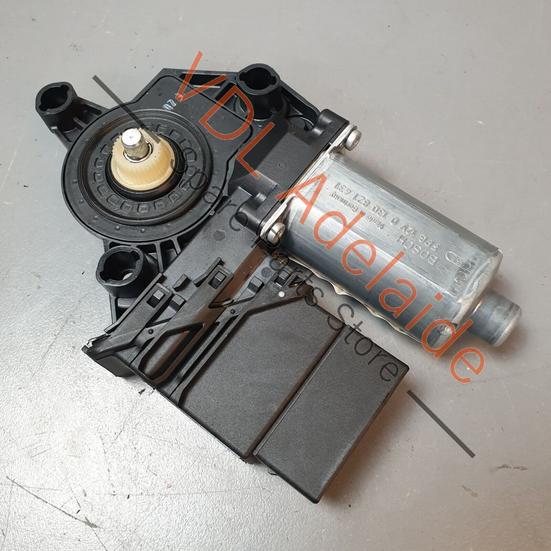 Volkswagen VW Golf R MK6 Rear Right Window Regulator Motor 5K0959704D - Image 5