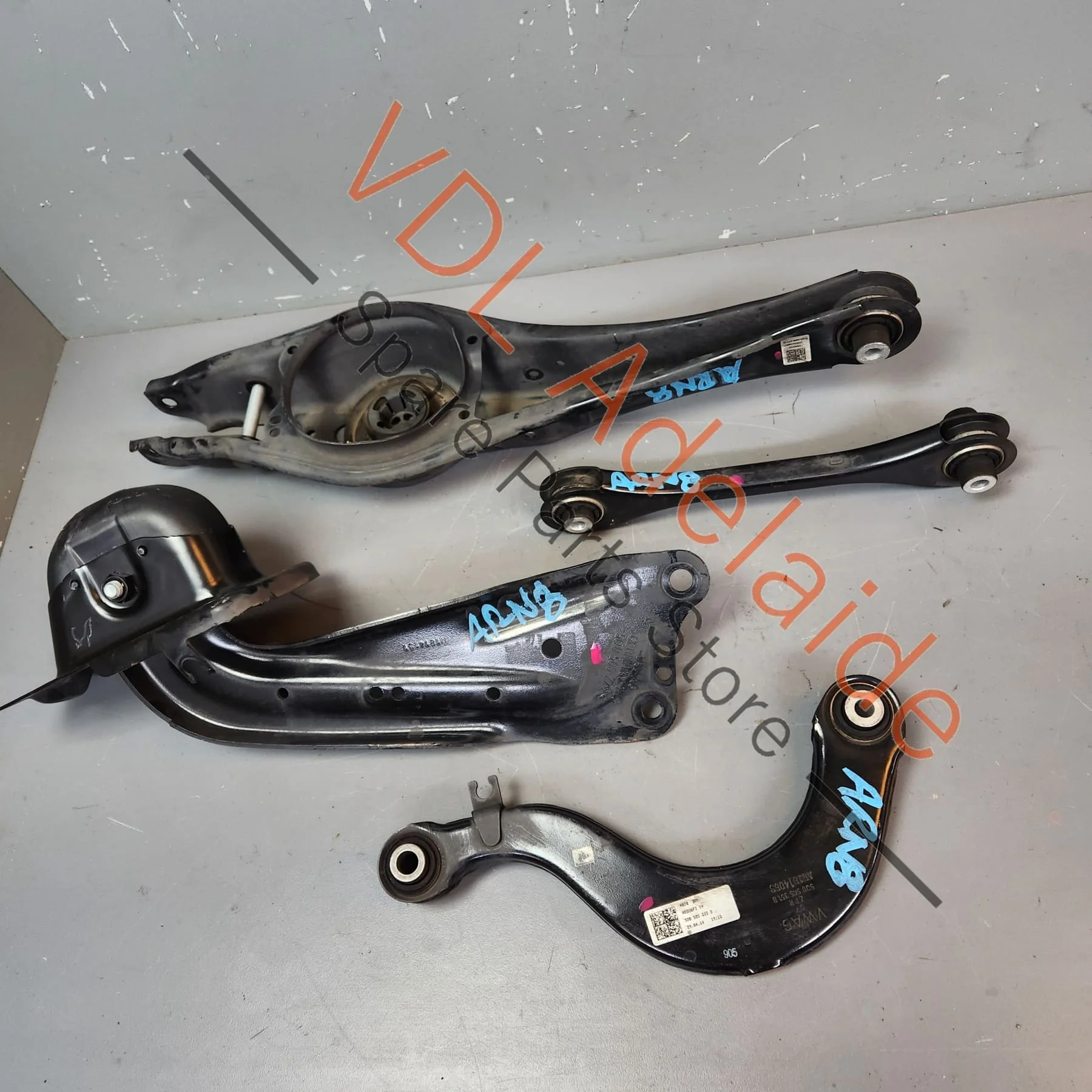VW Golf R Rear Suspension Control Arms Wishbone Left - Image 3