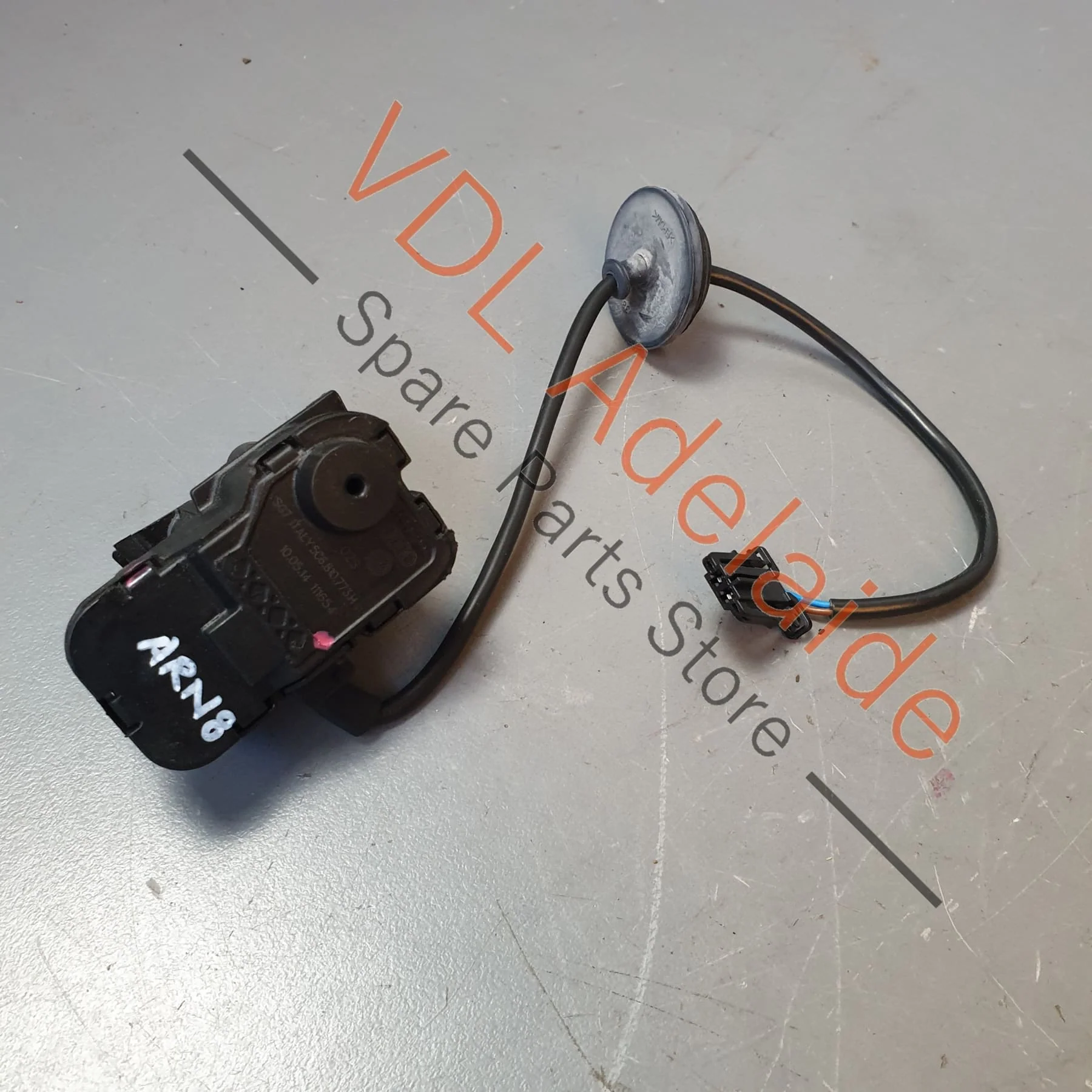 VW Golf R Mk7 Fuel Filler Door Flap Open Release Control Element Mechanism 5C6810773H - Image 3
