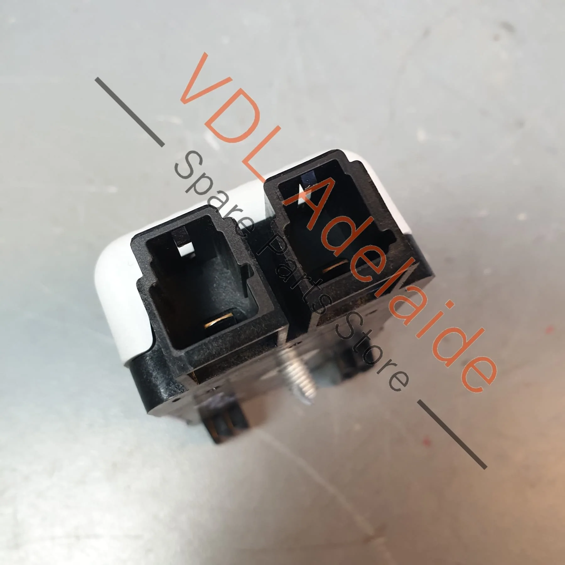 VW Golf Mk7 Disturbance Suppressor for AM Radio 5Q0035570 - Image 3