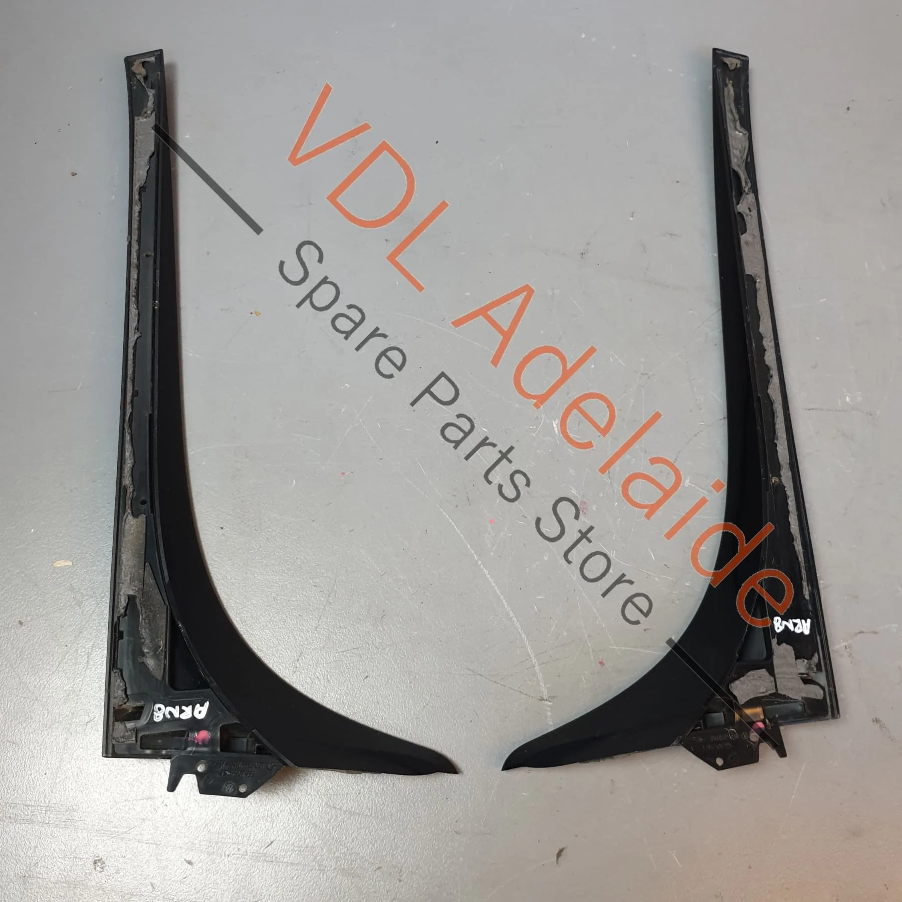 VW Golf R Mk7 Rear Spoiler Vertical Trim Left & Right 5G6805945C 5G6805946C - Image 8