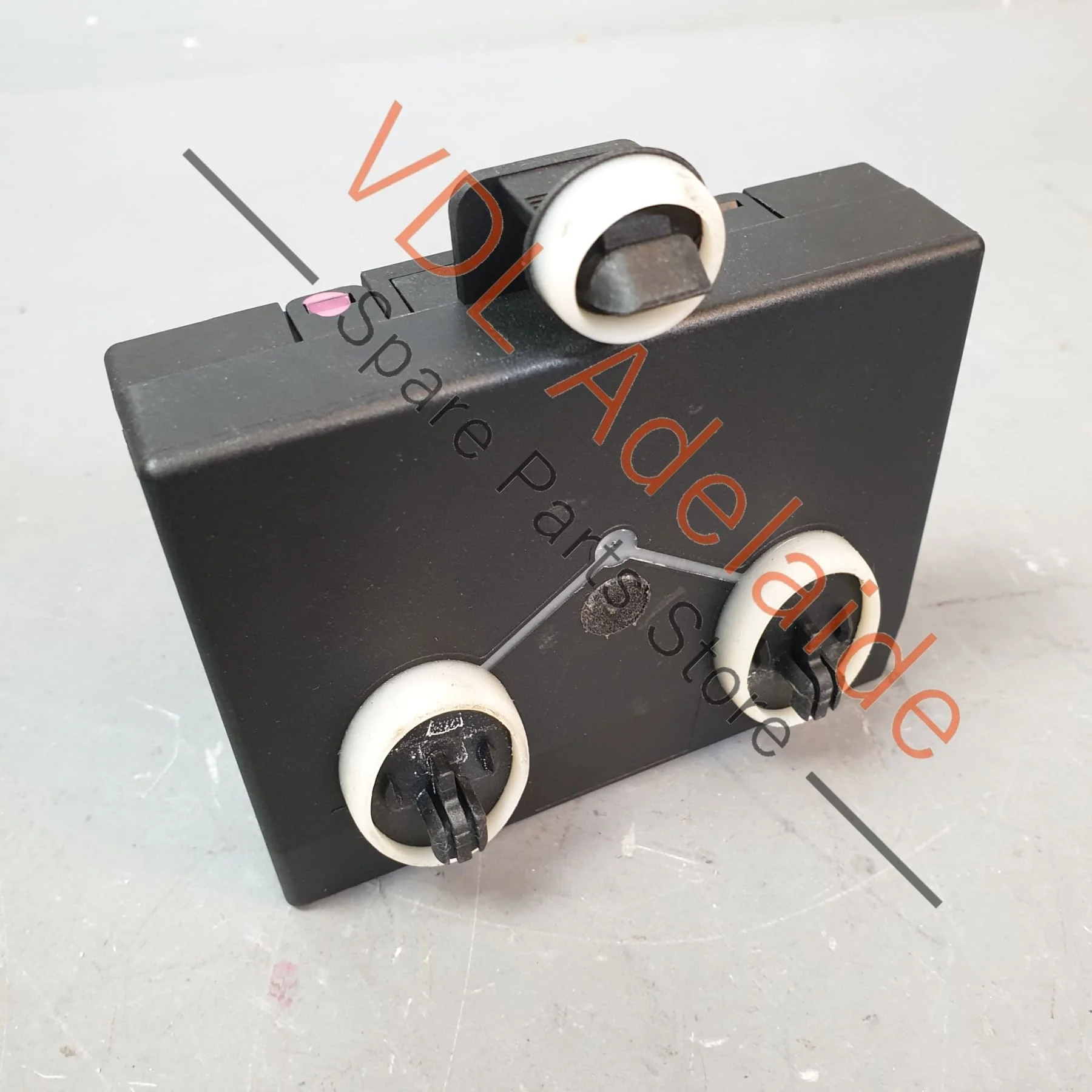 VW Golf R Mk7 Front Left Passenger Door Control Module Unit RHD 5Q0959592B - Image 2