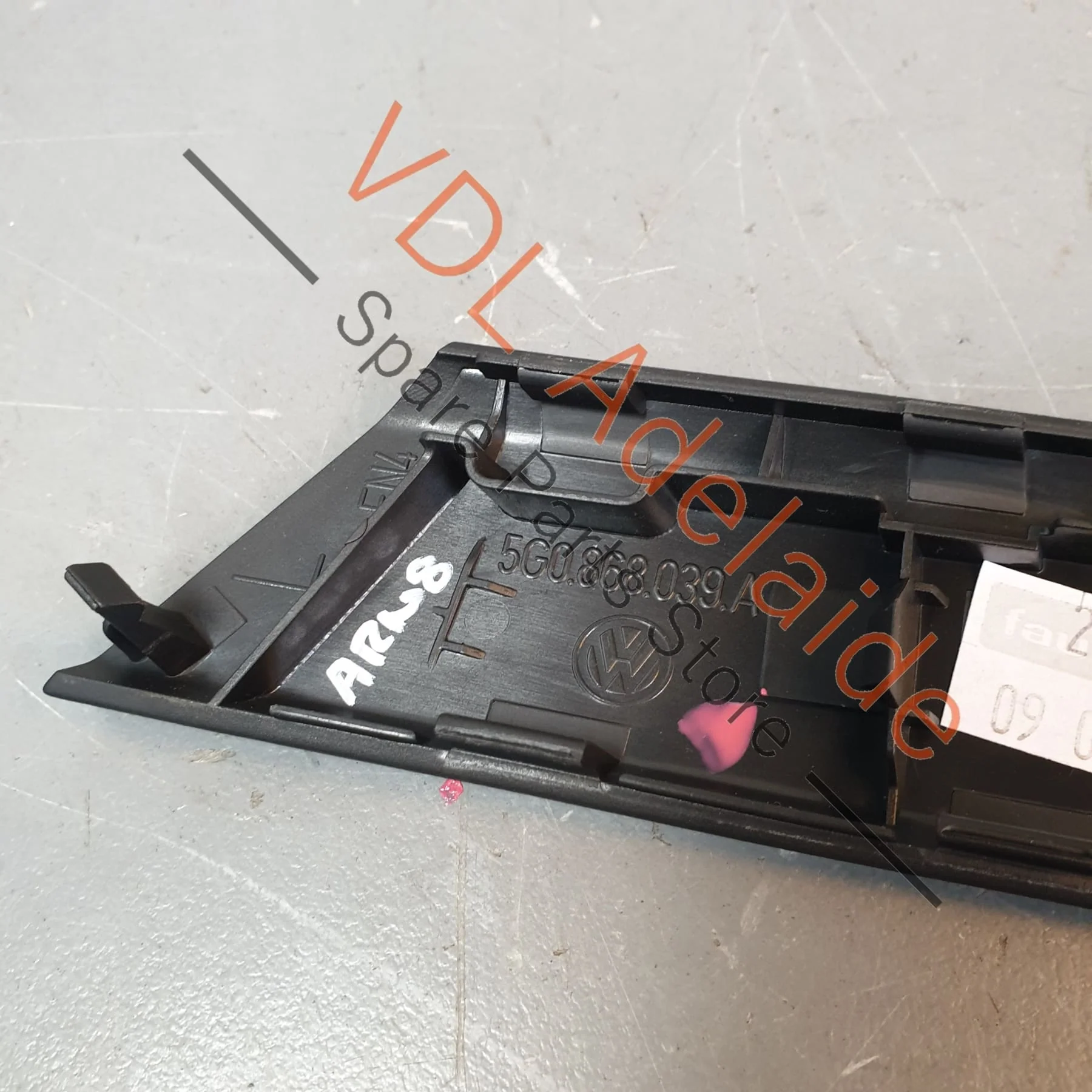VW Golf Mk7 Trim for Left Side Interior Door Pull Handle 5G0868039A - Image 5