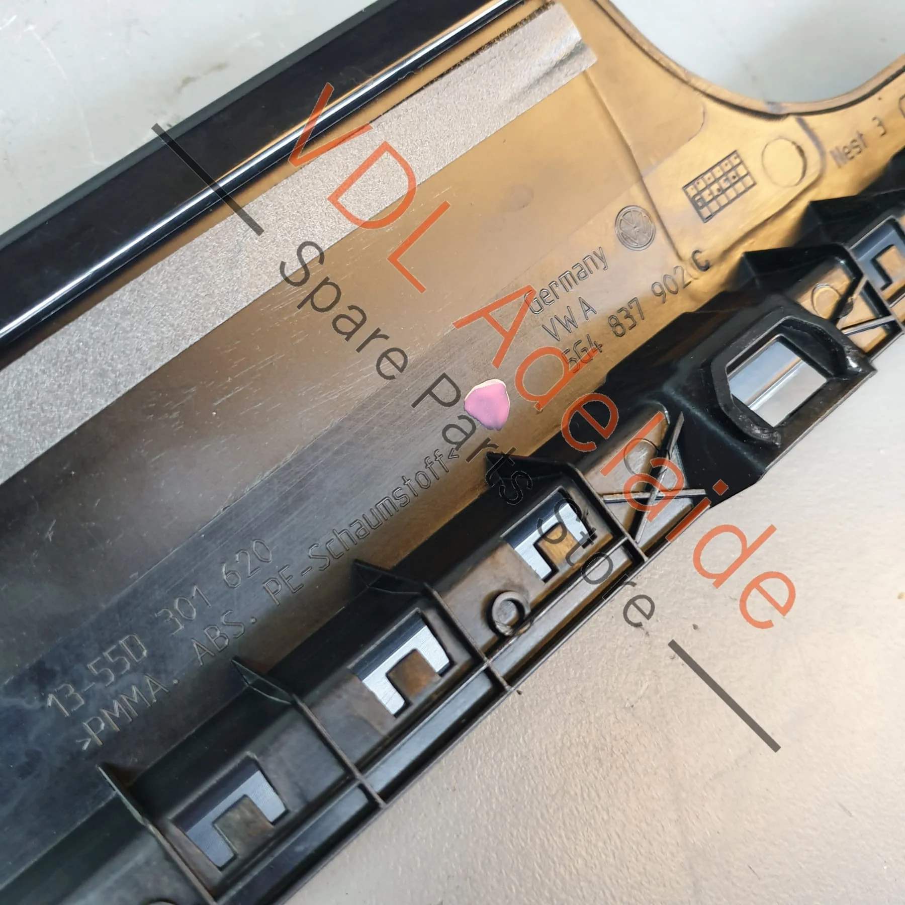 VW Golf R Mk7 Front Right Door B-Pillar Window Frame Exterior Trim 5G4837890B - Image 3